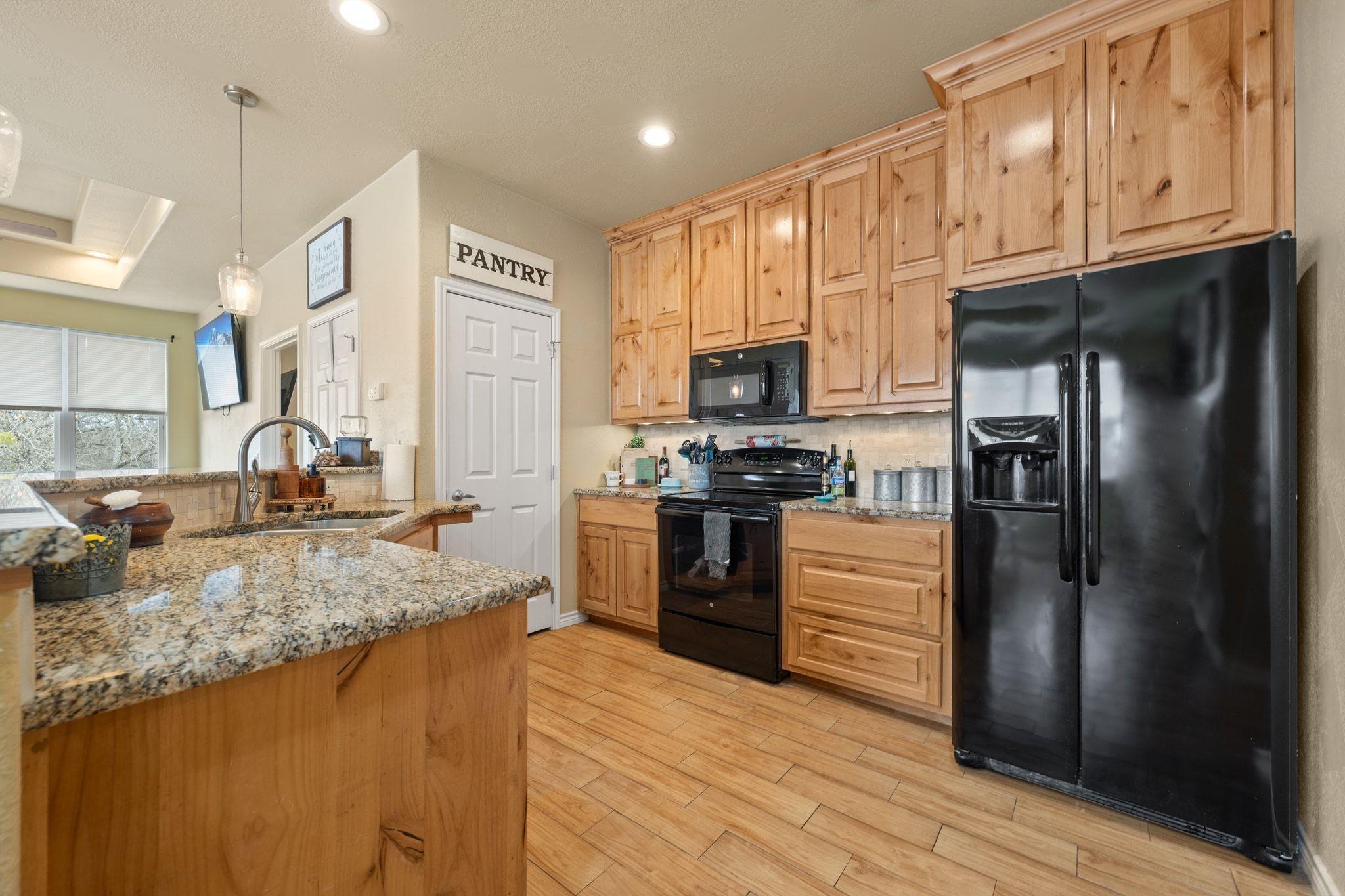 Skyline Dr, Kingsland, TX 78639