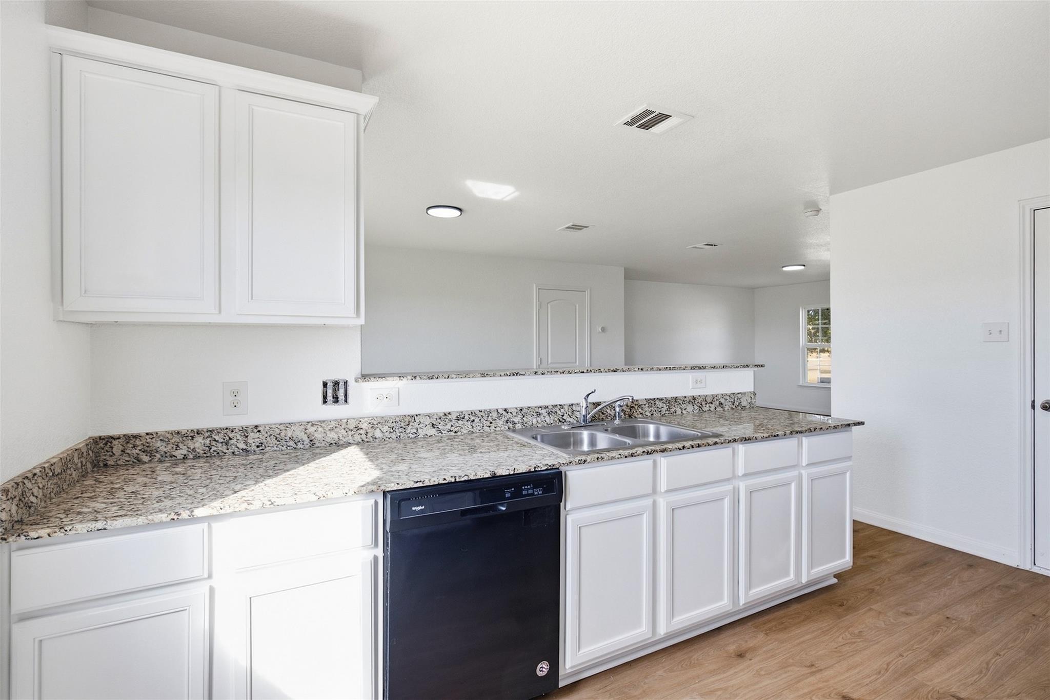 Woodward Ct, Jarrell, TX 76537