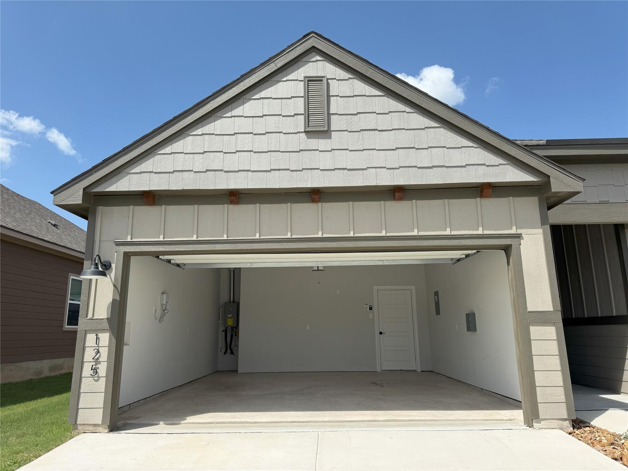 Skyflower Ln, San Marcos, TX 78666