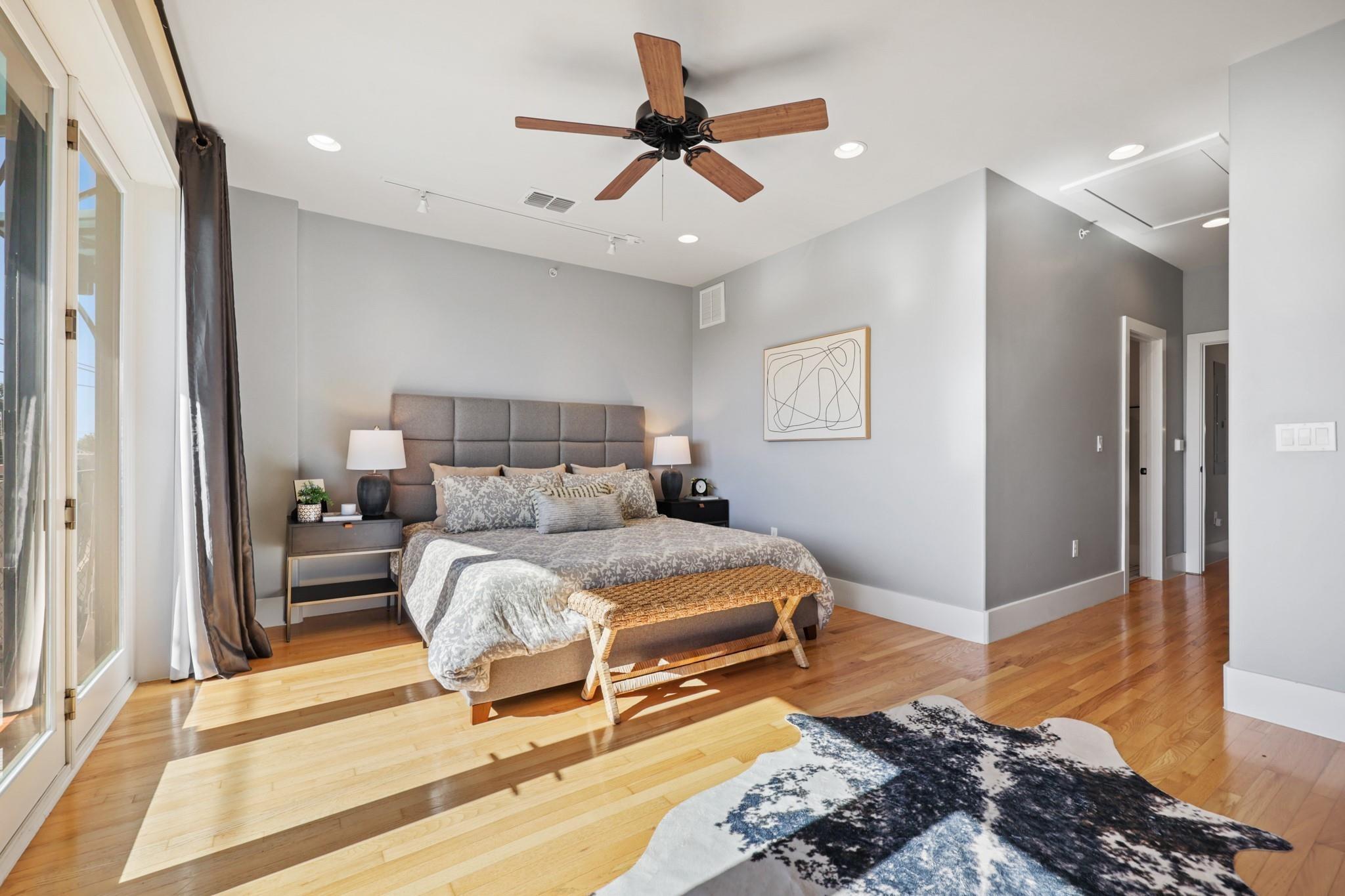 E Live Oak St, Austin, TX 78704