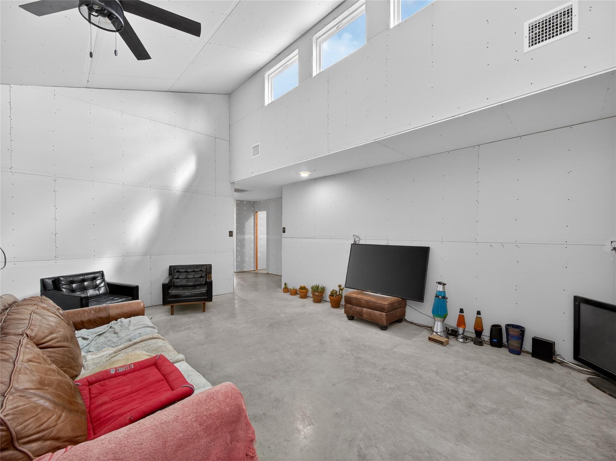 Cory Ln, Spicewood, TX 78669