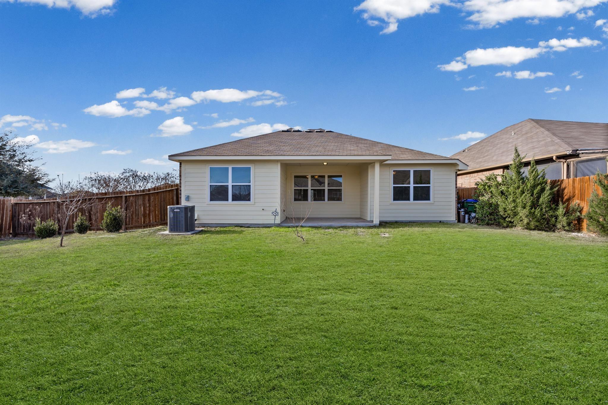 Smith Gin St, Manor, TX 78653