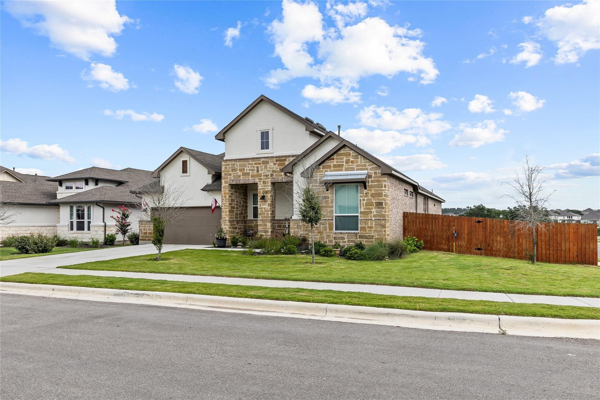 Dirndl, New Braunfels, TX 78132