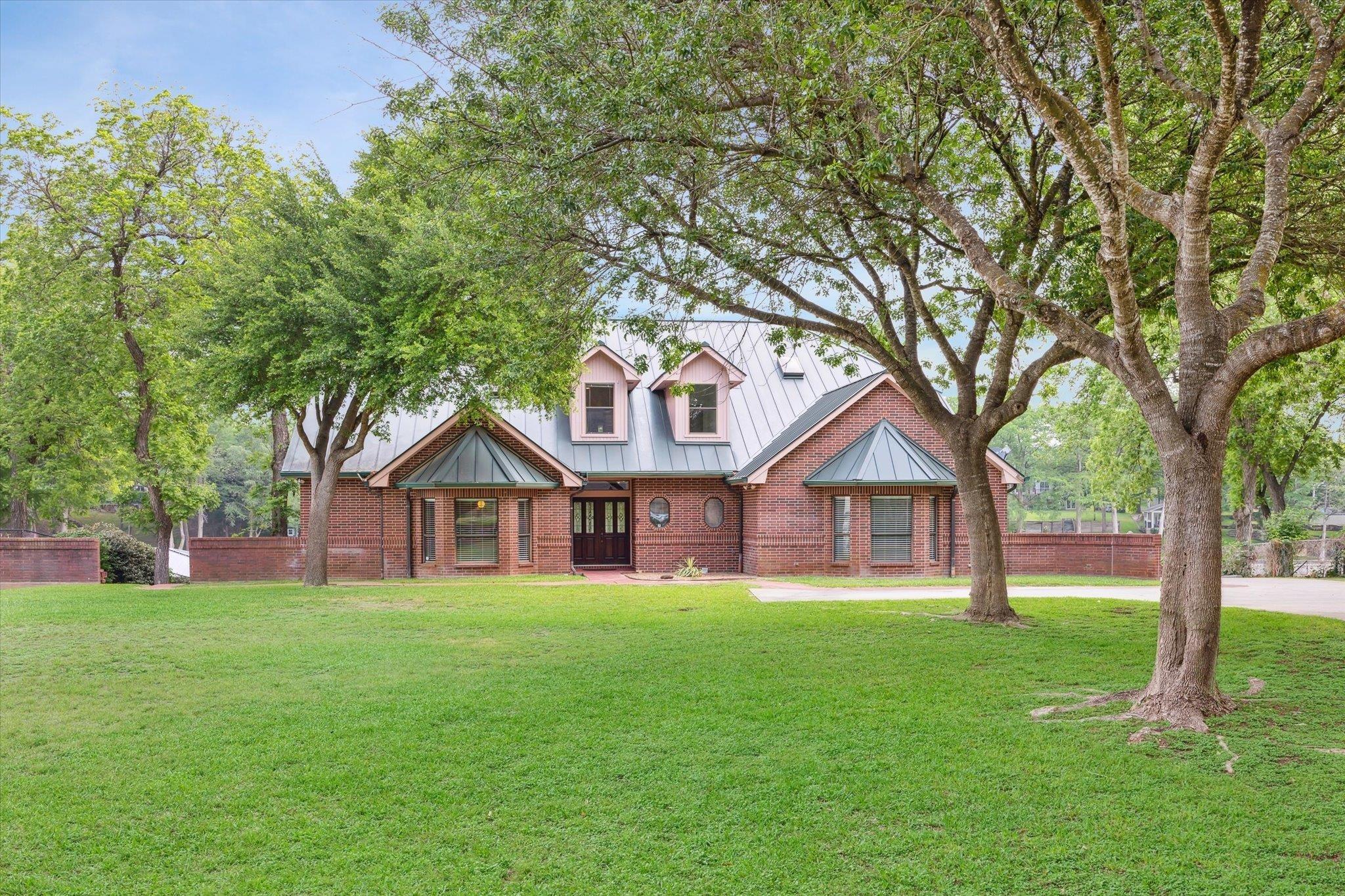 Woodlake Dr, Mc Queeney, TX 78123