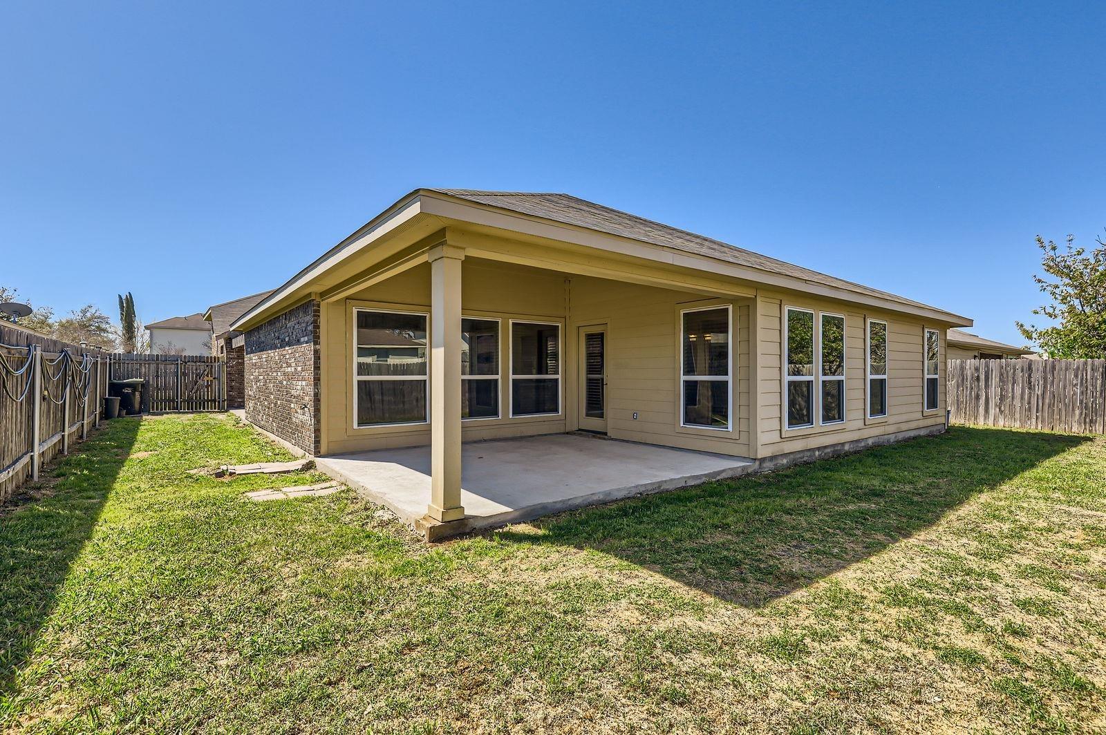 Swenson Dr, Hutto, TX 78634