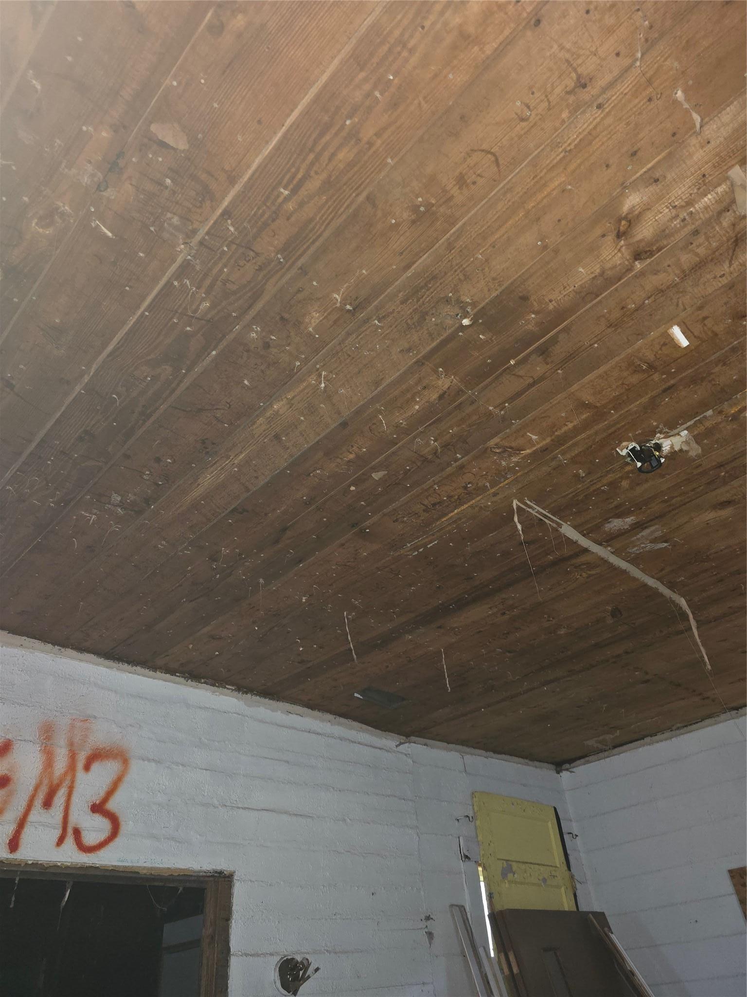 W 5th St, Taylor, TX 76574