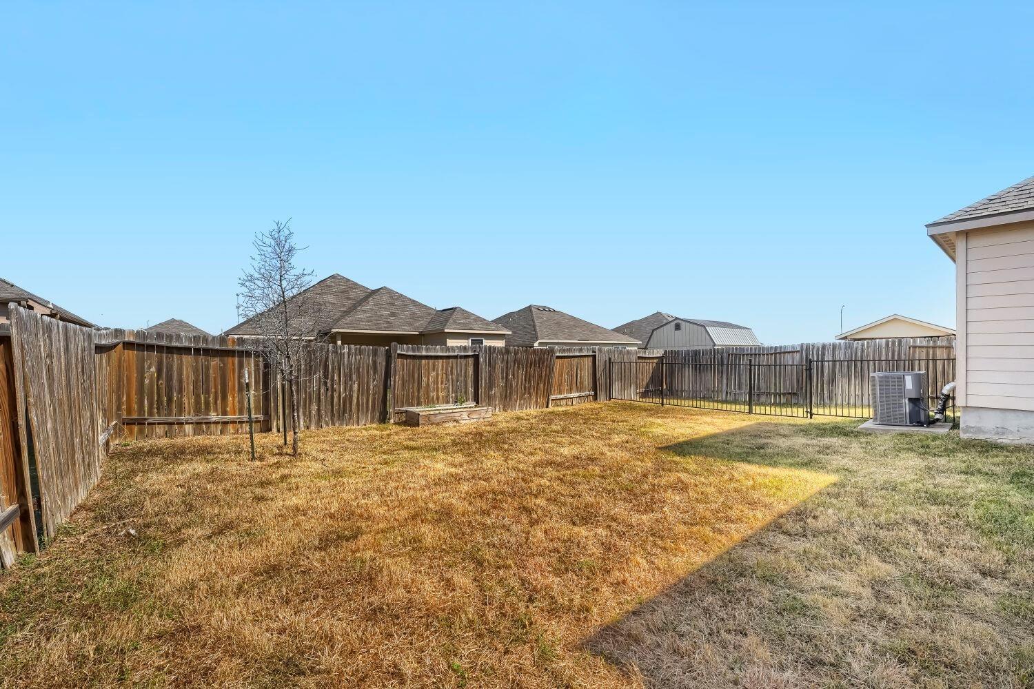 Smith Gin St, Manor, TX 78653