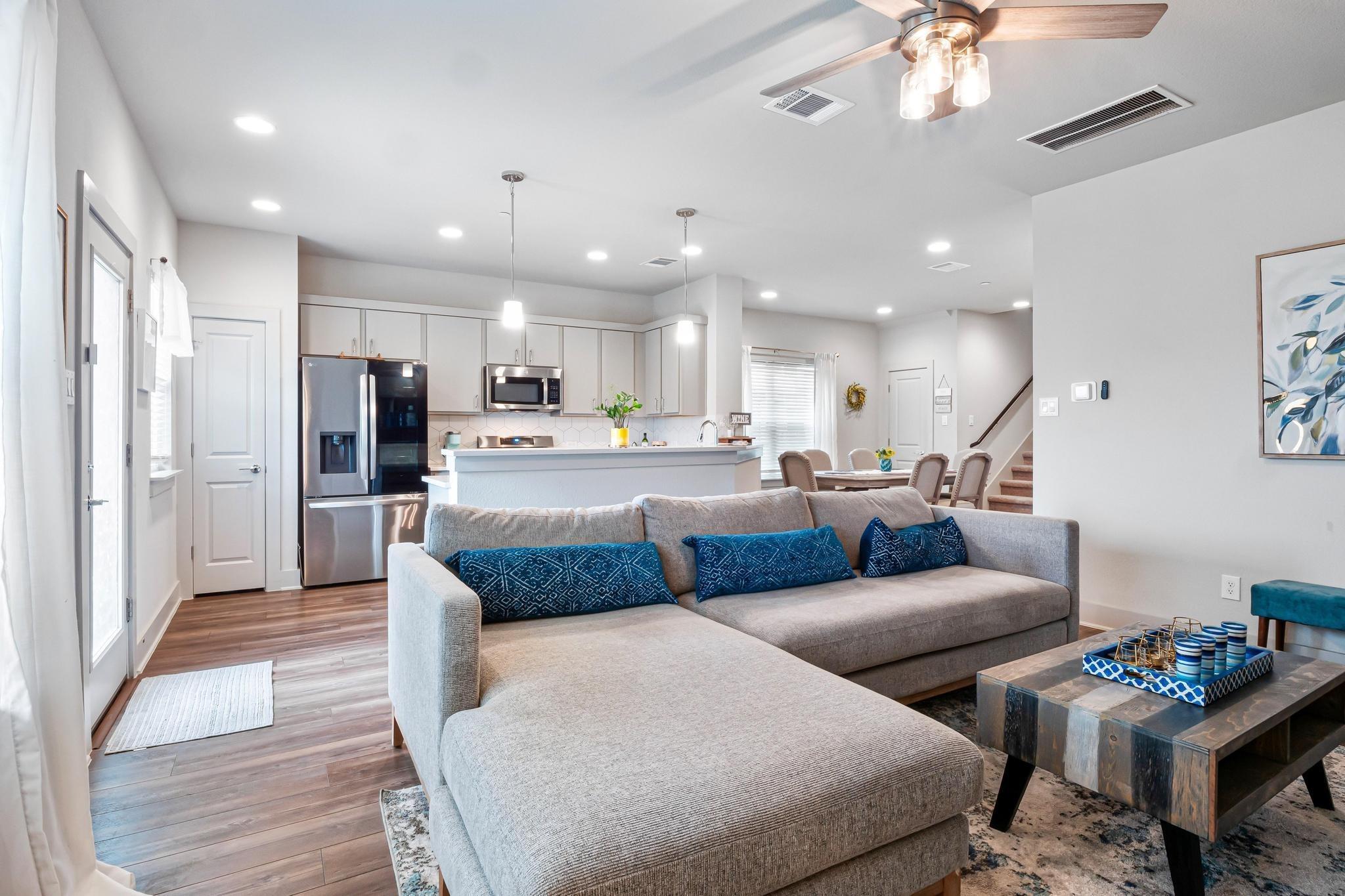 Local Rebel Loop, Leander, TX 78641