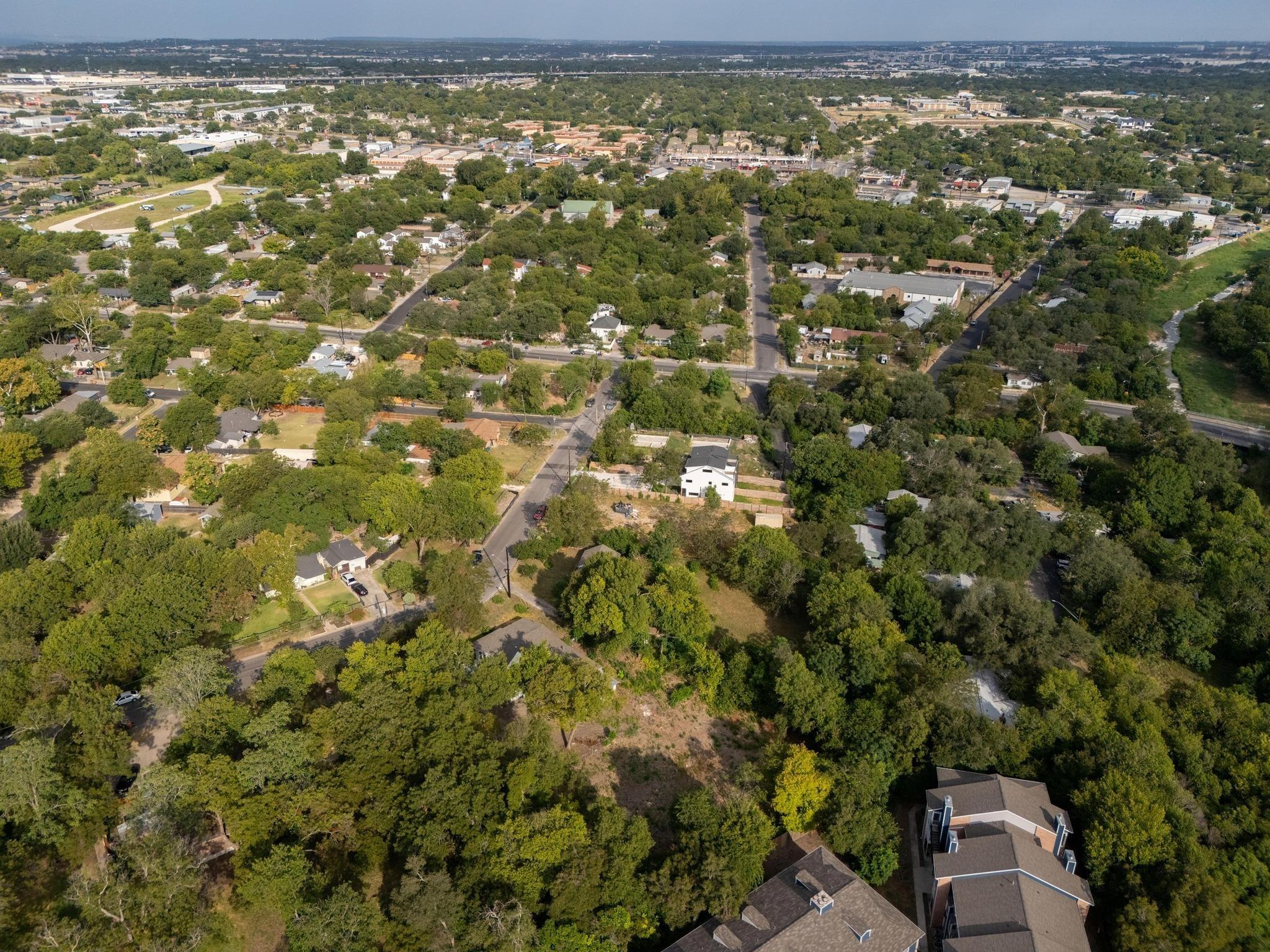Pecan Dr, Austin, TX 78753