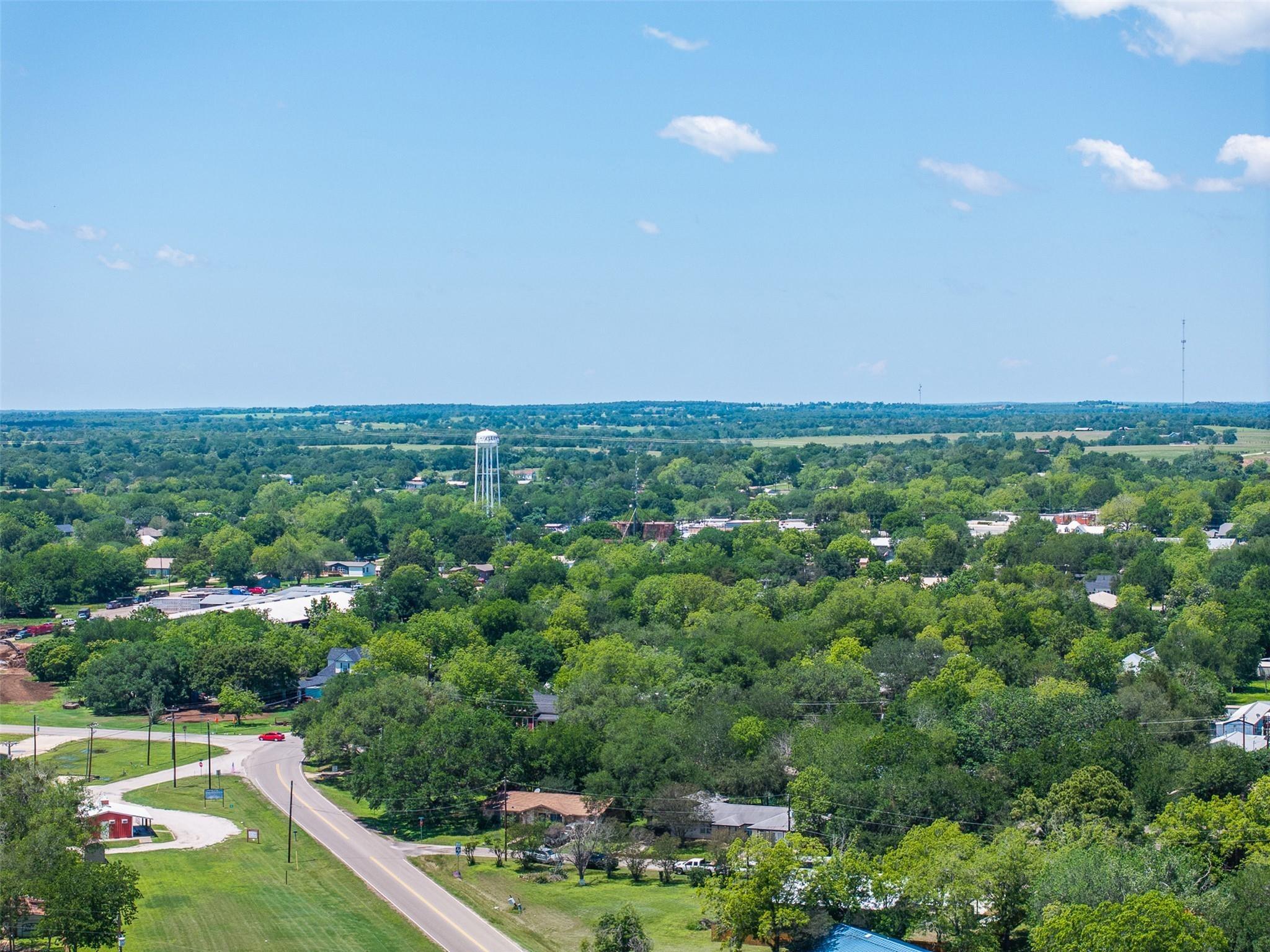 Holcombe Dr, Lexington, TX 78947