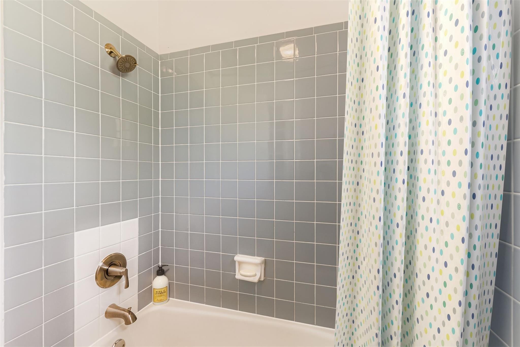 S Brook Dr, Austin, TX 78736