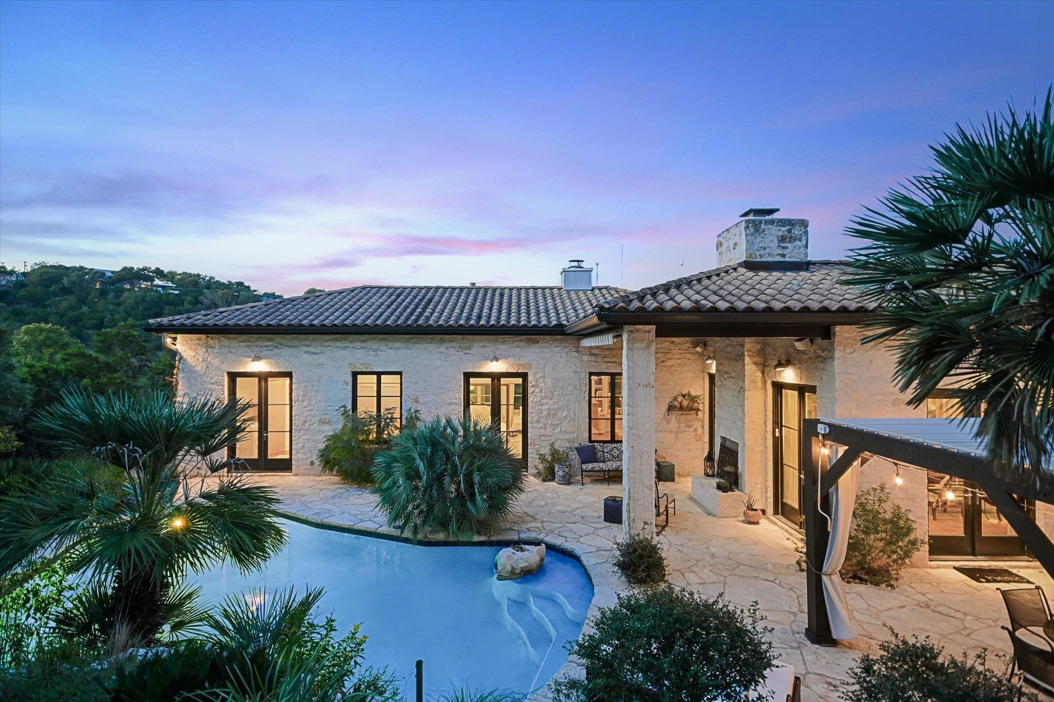 Windsong Trl, West Lake Hills, TX 78746
