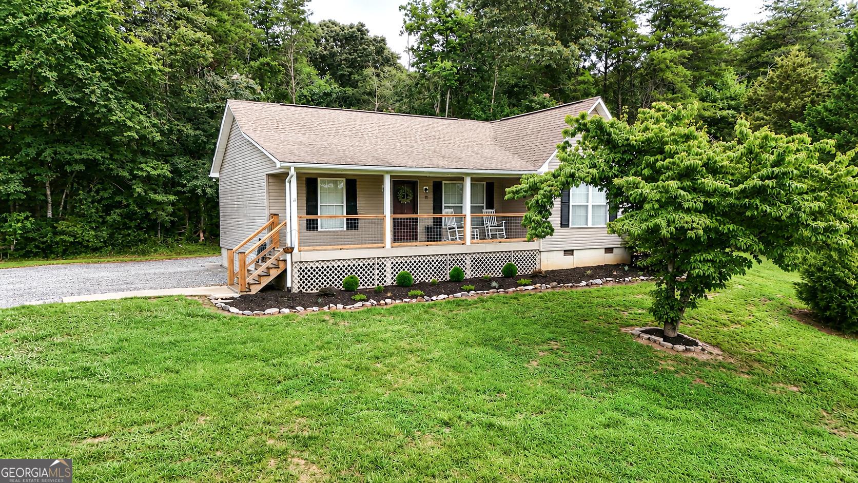 E Point Dr, Dahlonega, GA 30533