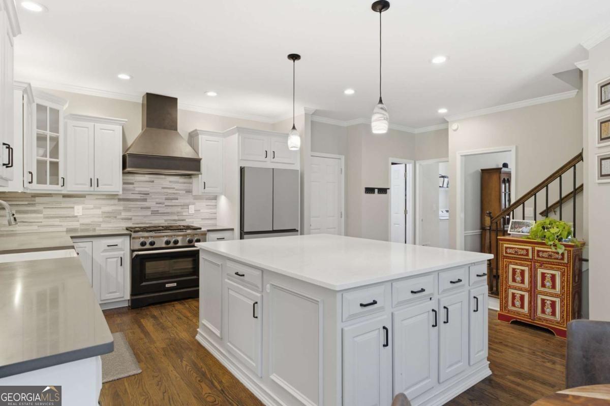 Grandcrest Dr, Suwanee, GA 30024