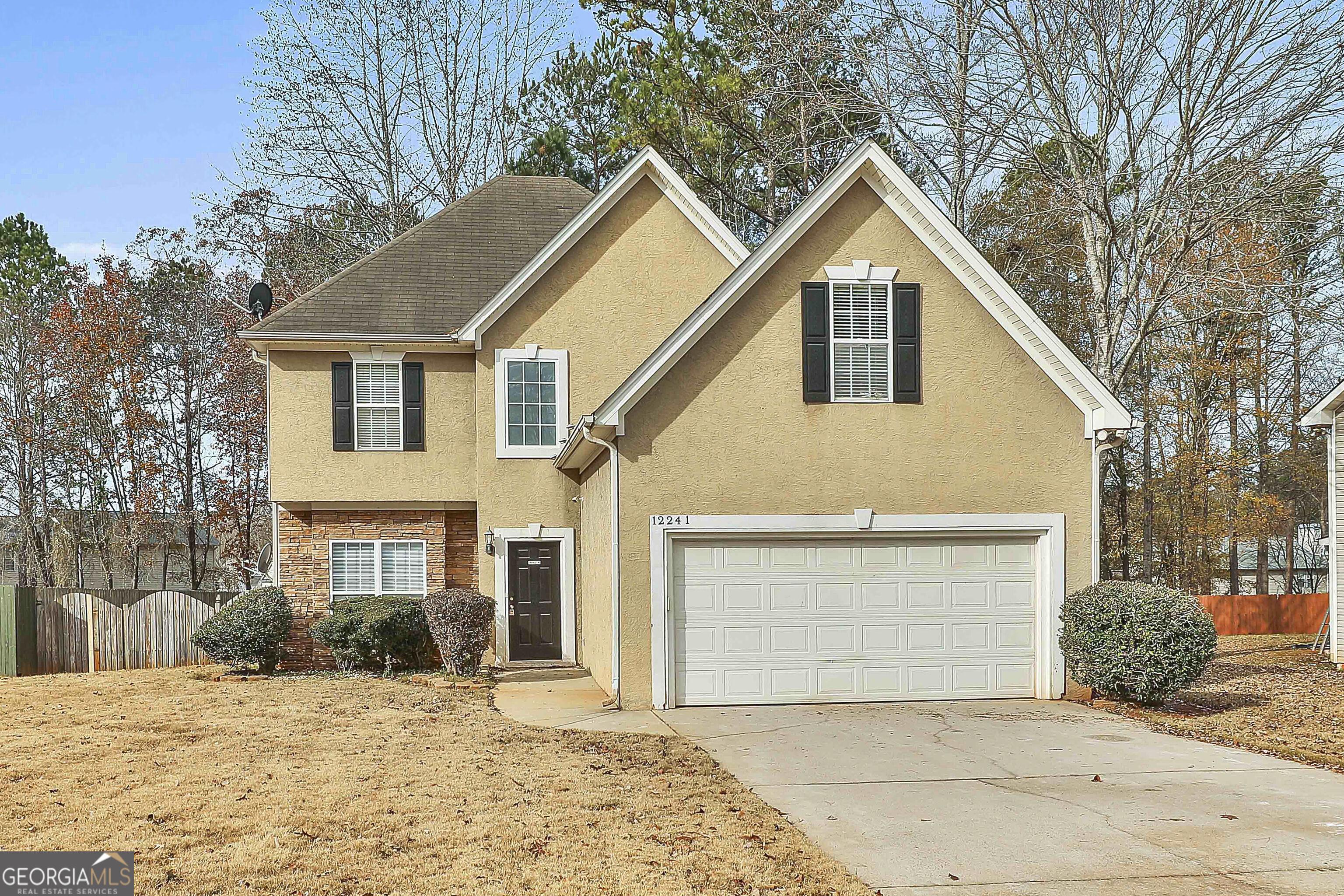 Crestwood Ct, Fayetteville, GA 30215