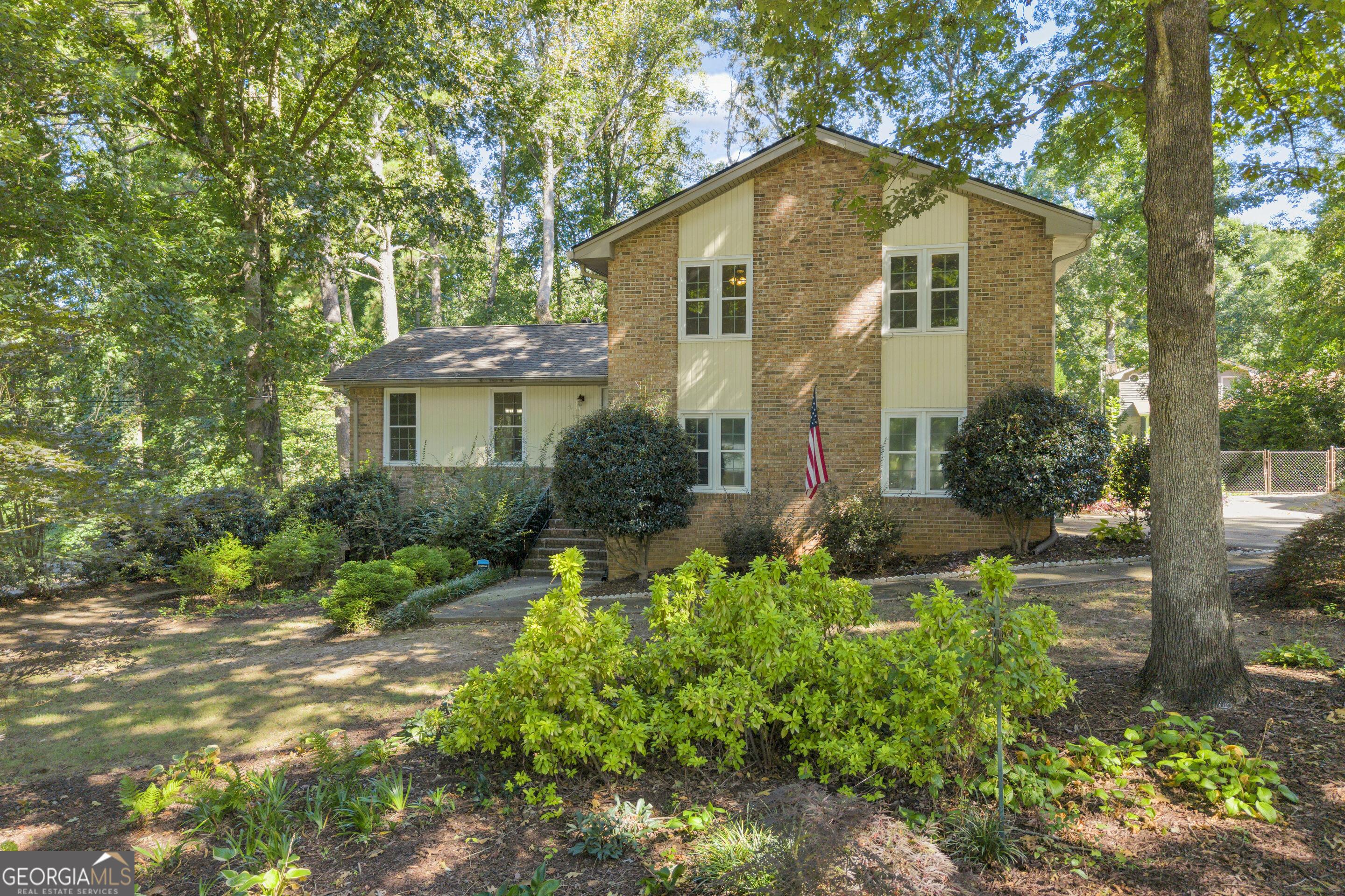 Sweet Briar Ln Se, Conyers, GA 30094
