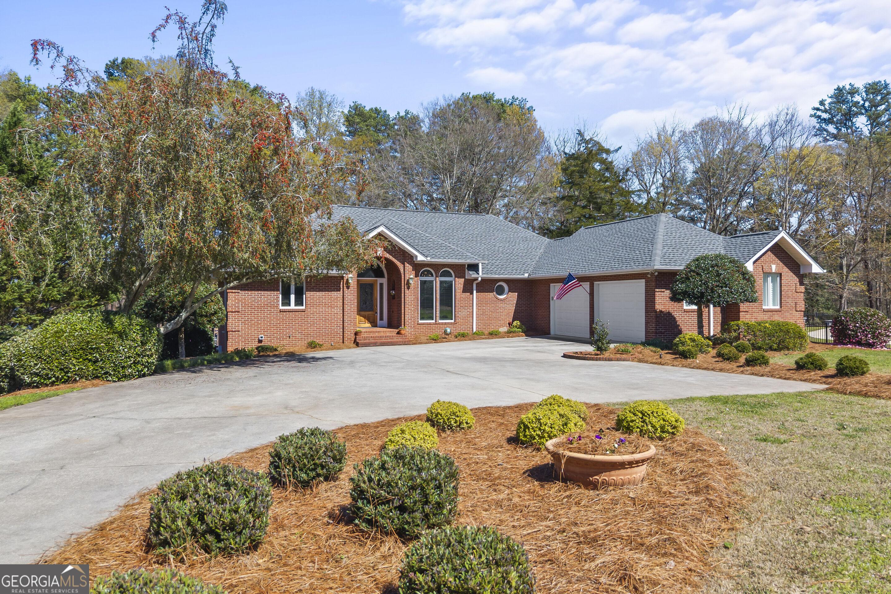Capri Pt, Lavonia, GA 30553