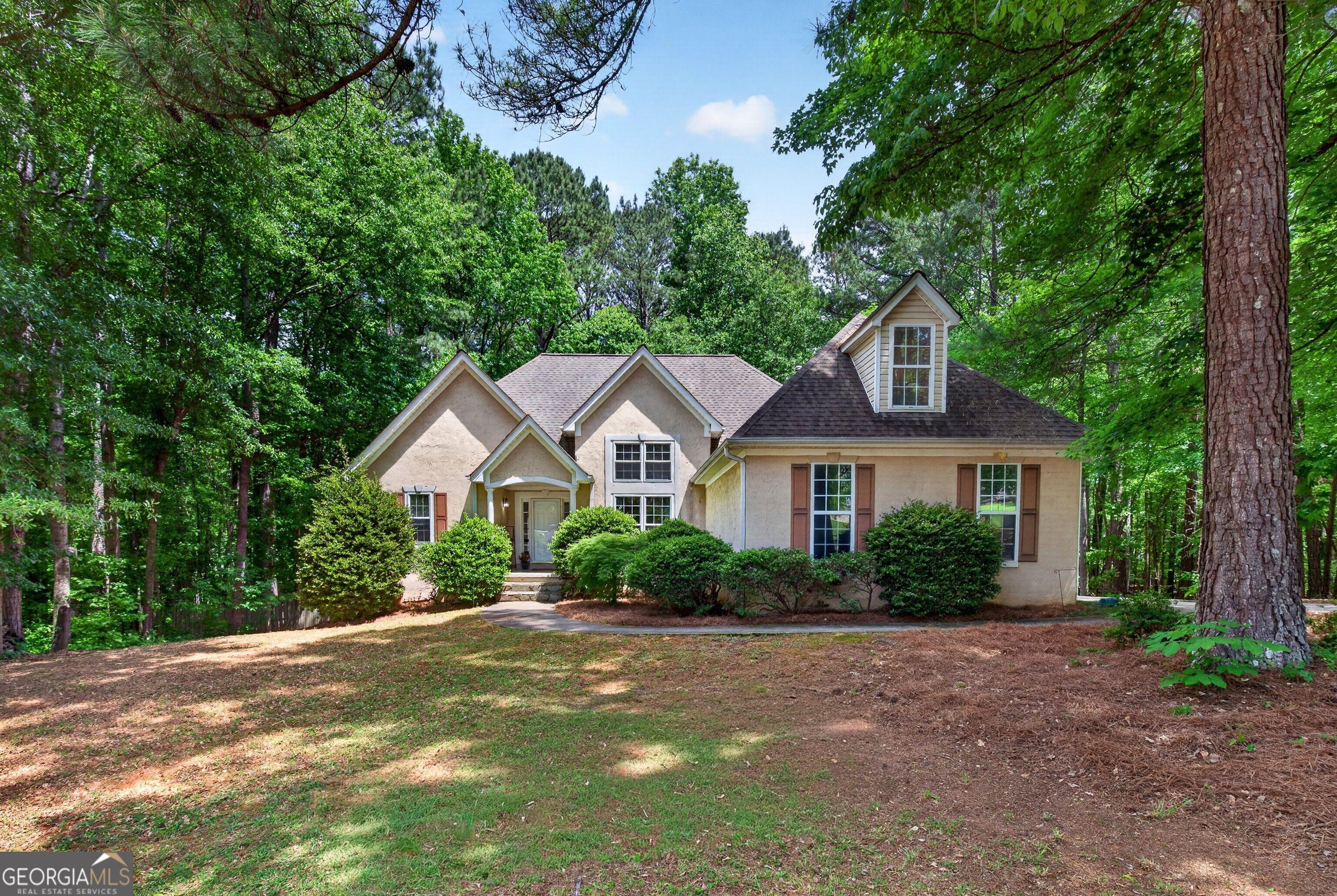 Line Creek Way, Sharpsburg, GA 30277