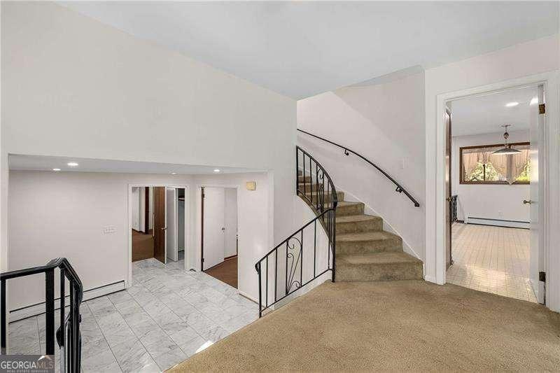 Glen Errol Rd, Sandy Springs, GA 30327
