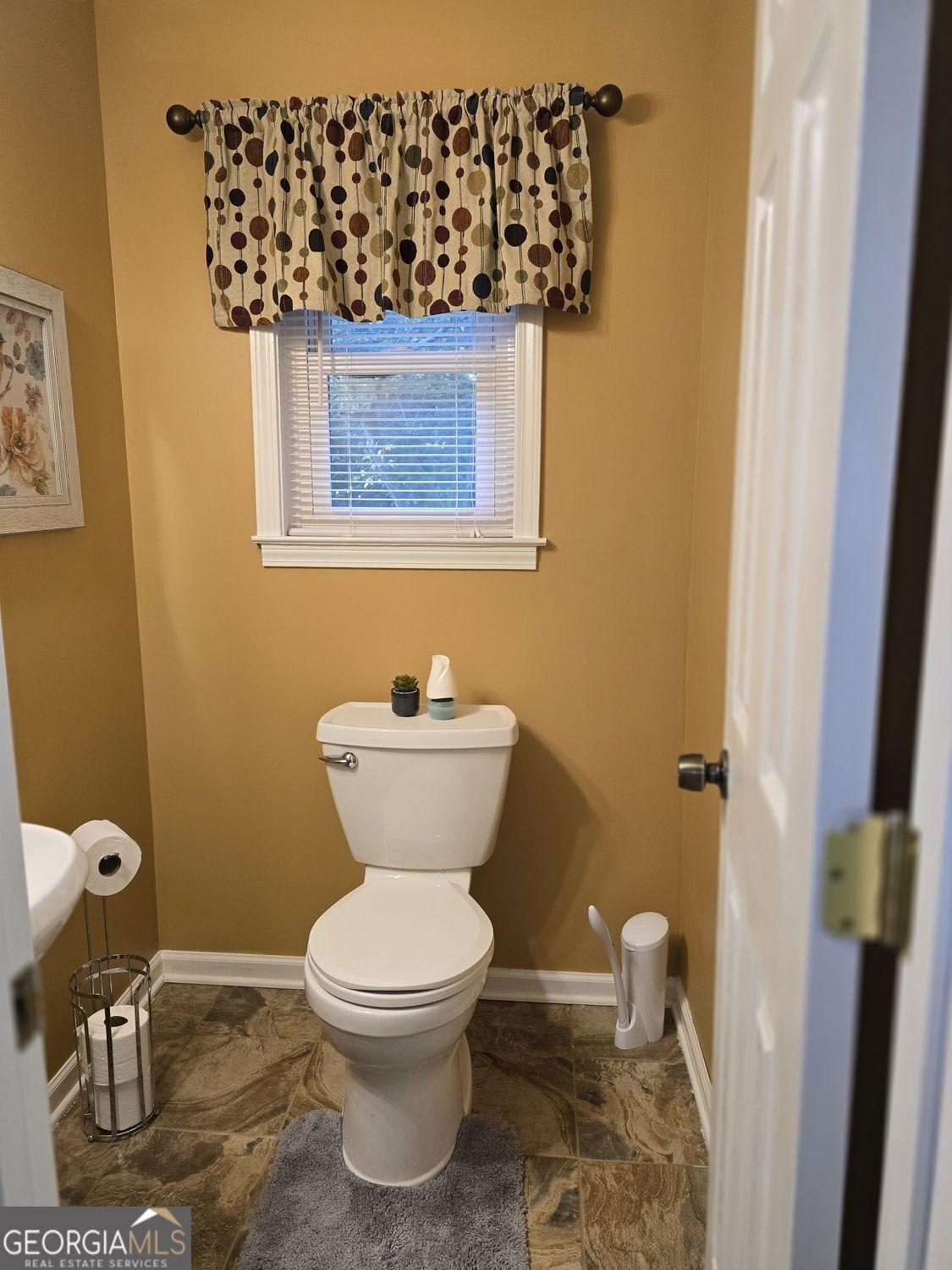 Springvalley Cir, Stockbridge, GA 30281