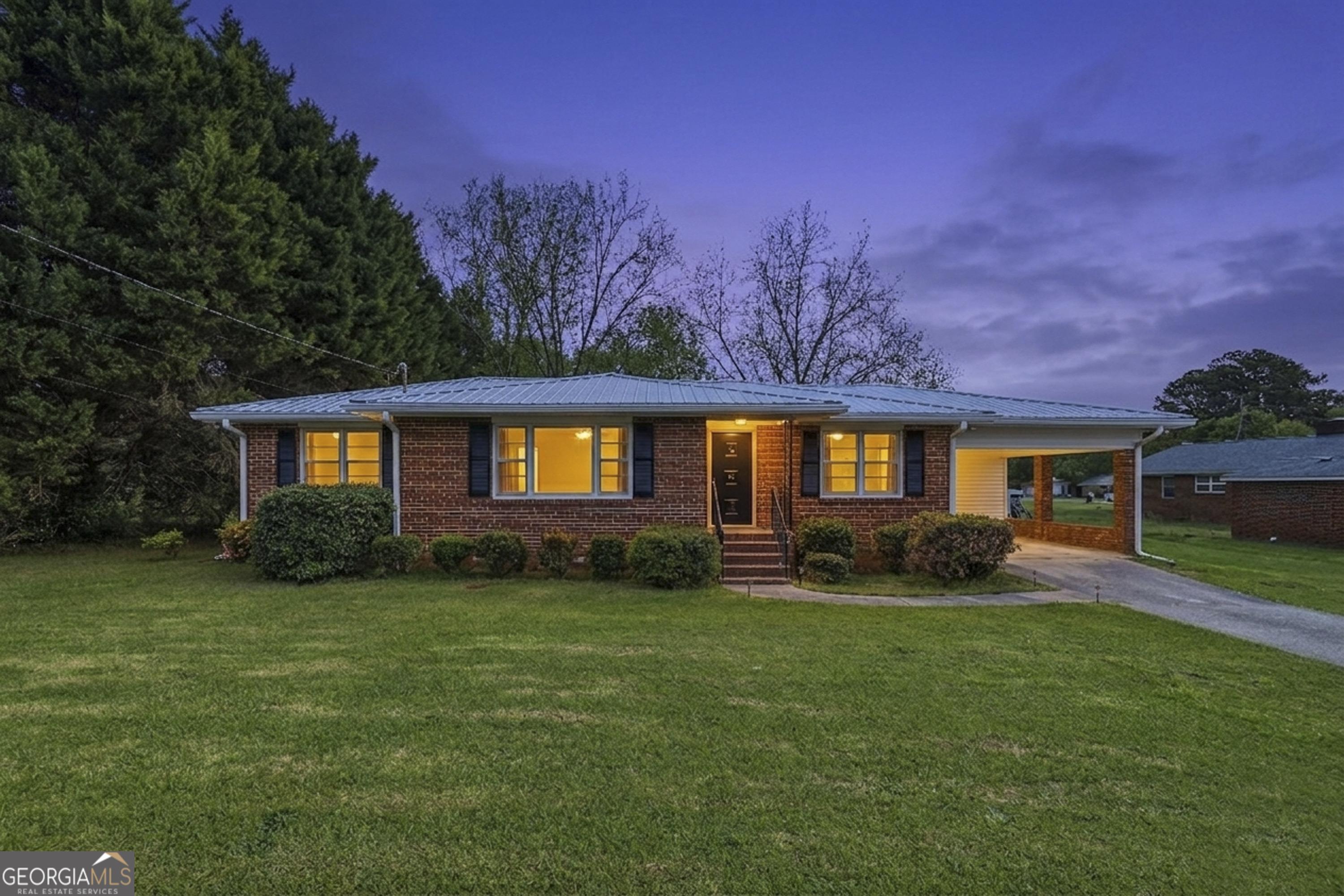 Carlton Ave, Union Point, GA 30669
