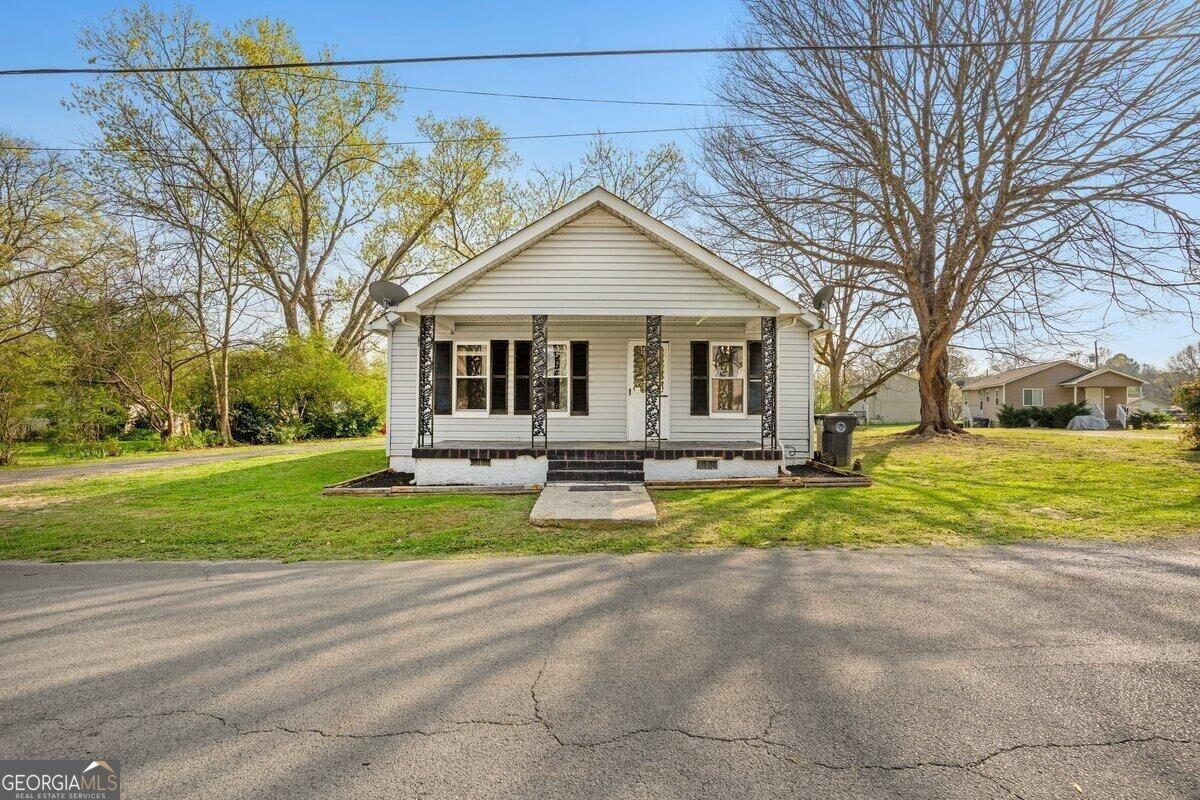 Thornton St, La Fayette, GA 30728