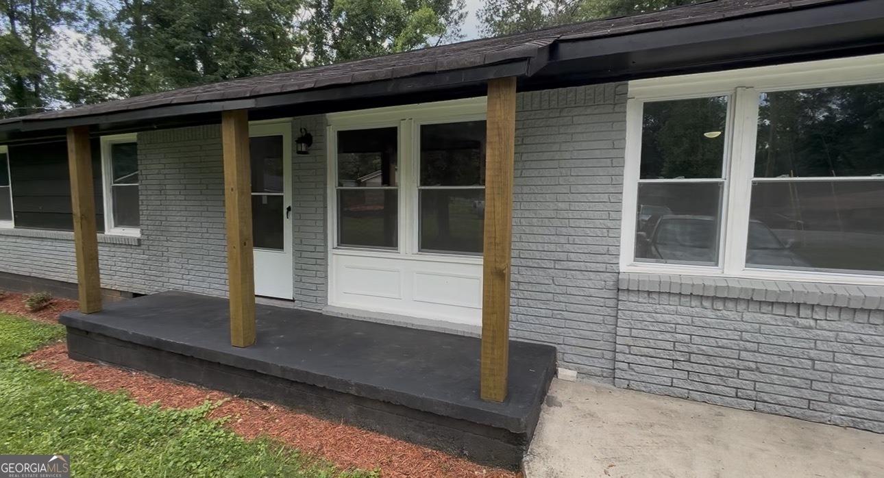 Queen Helen Ln, Jonesboro, GA 30236