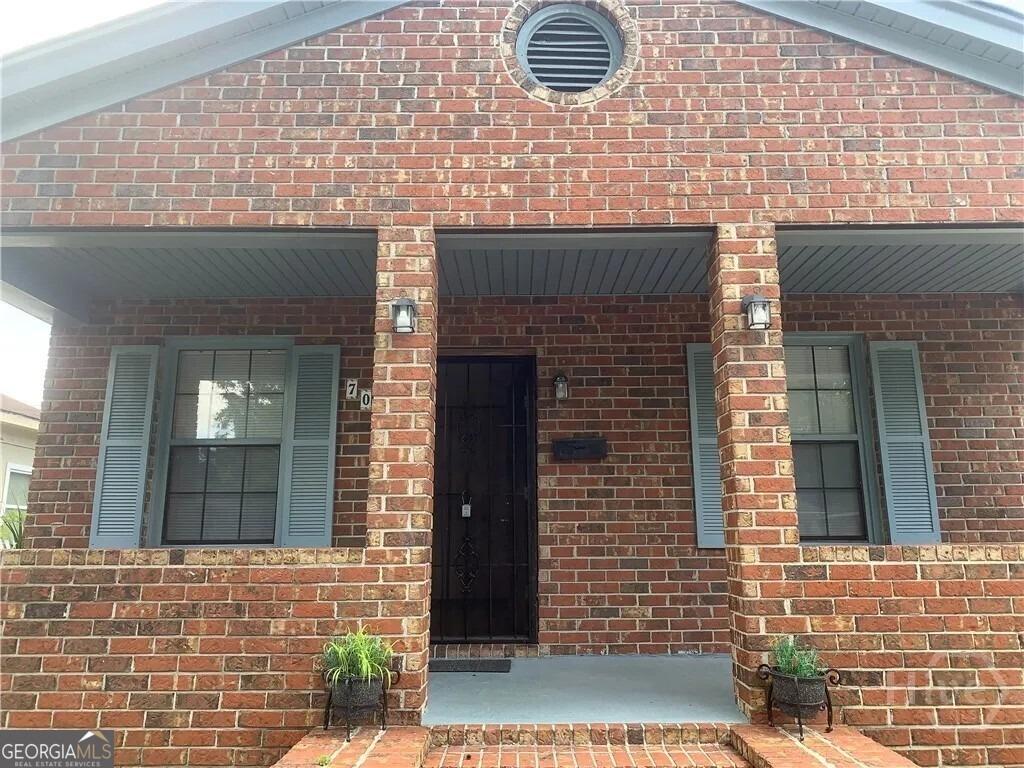 E 32nd St, Savannah, GA 31401