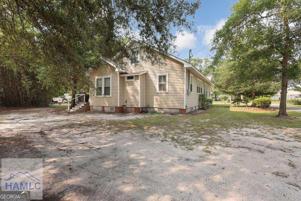 E Plum St, Jesup, GA 31546