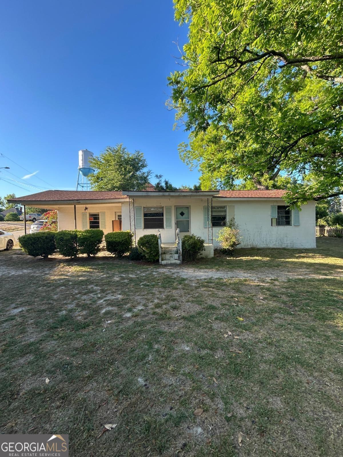 E Elm St, Wrightsville, GA 31096