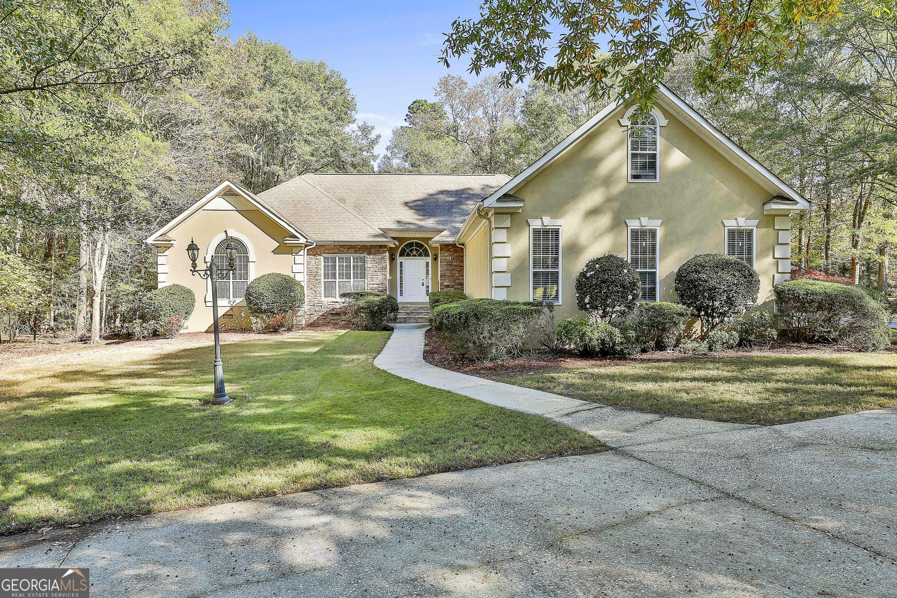 Pendleton Trl, Tyrone, GA 30290