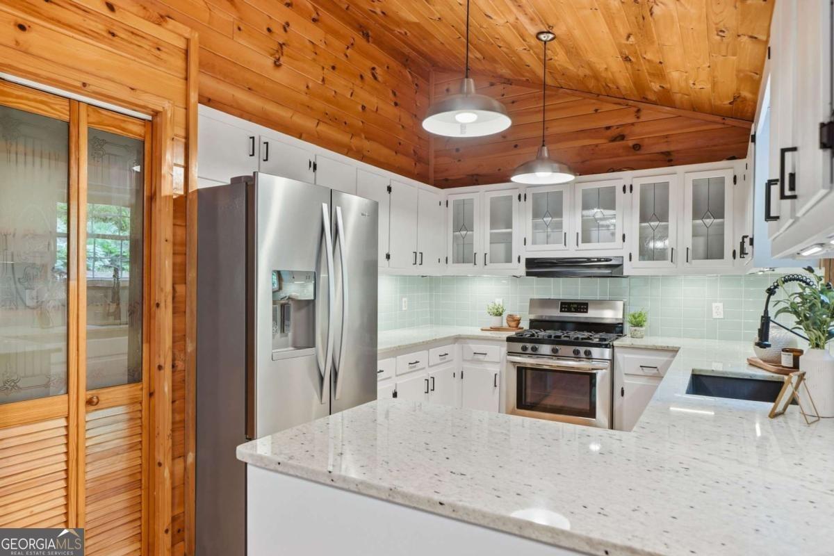 Laurel Cir, Blue Ridge, GA 30513