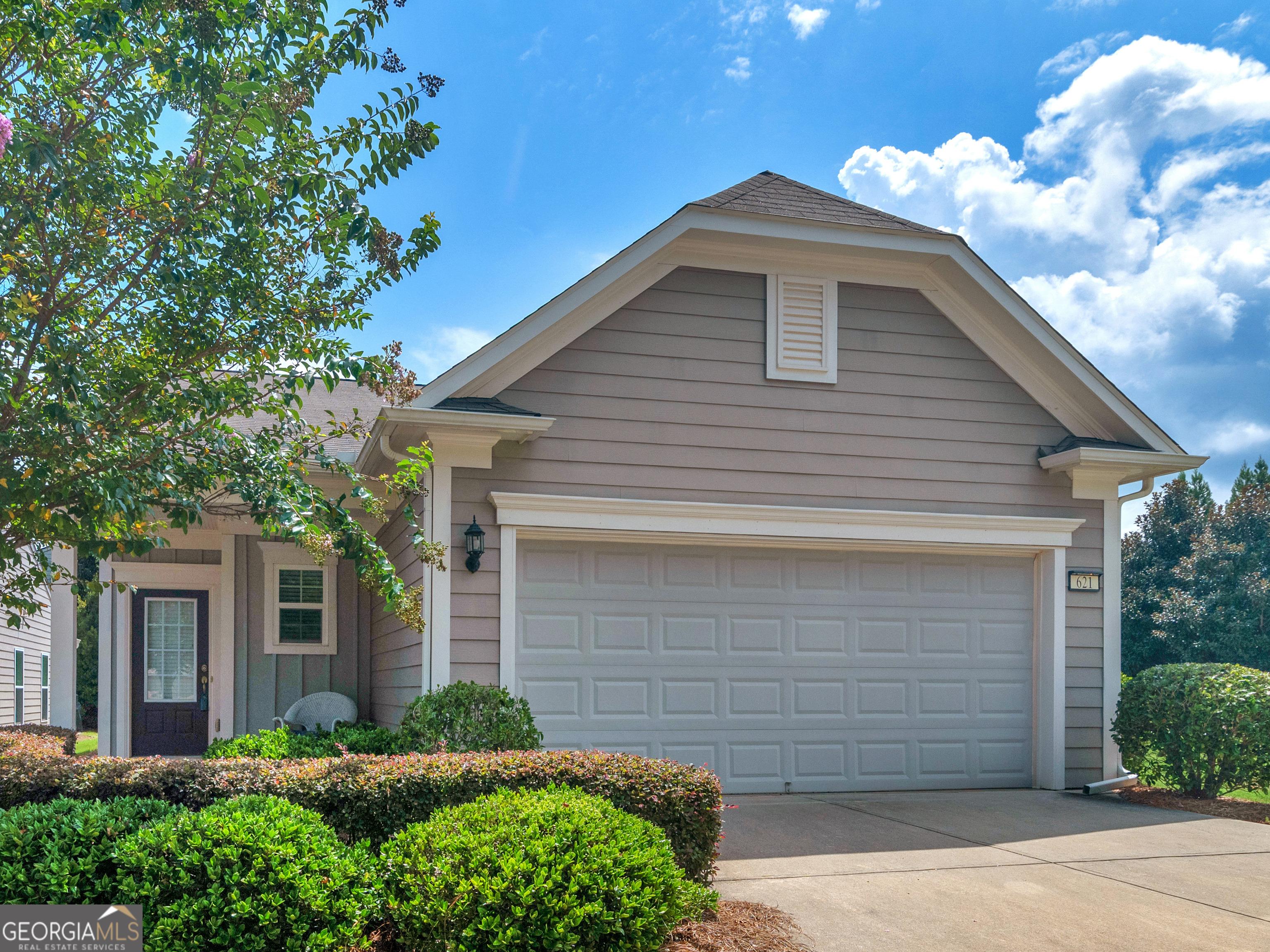 Larch Looper Dr, Griffin, GA 30223