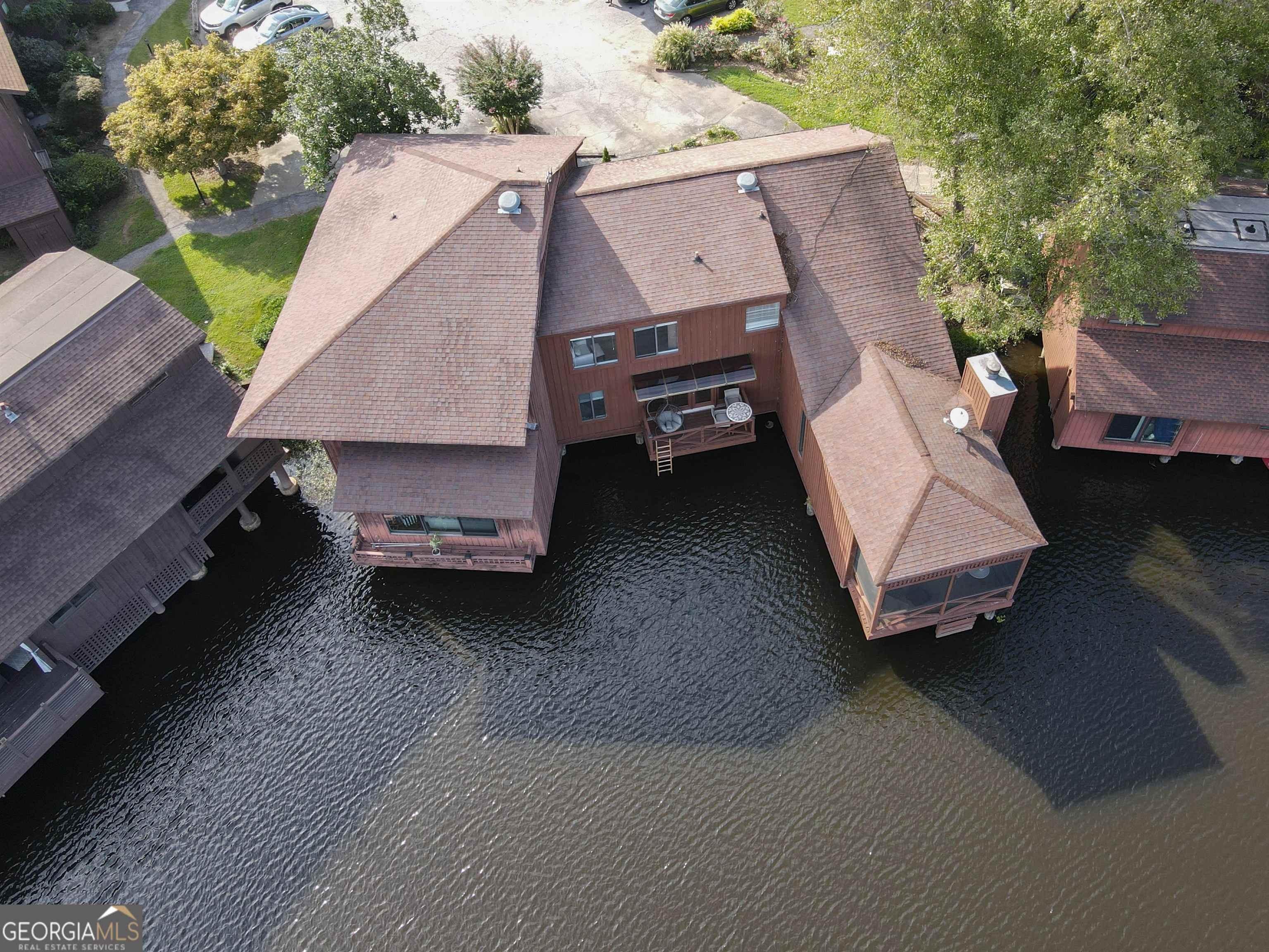 Northlake Cir, Peachtree City, GA 30269