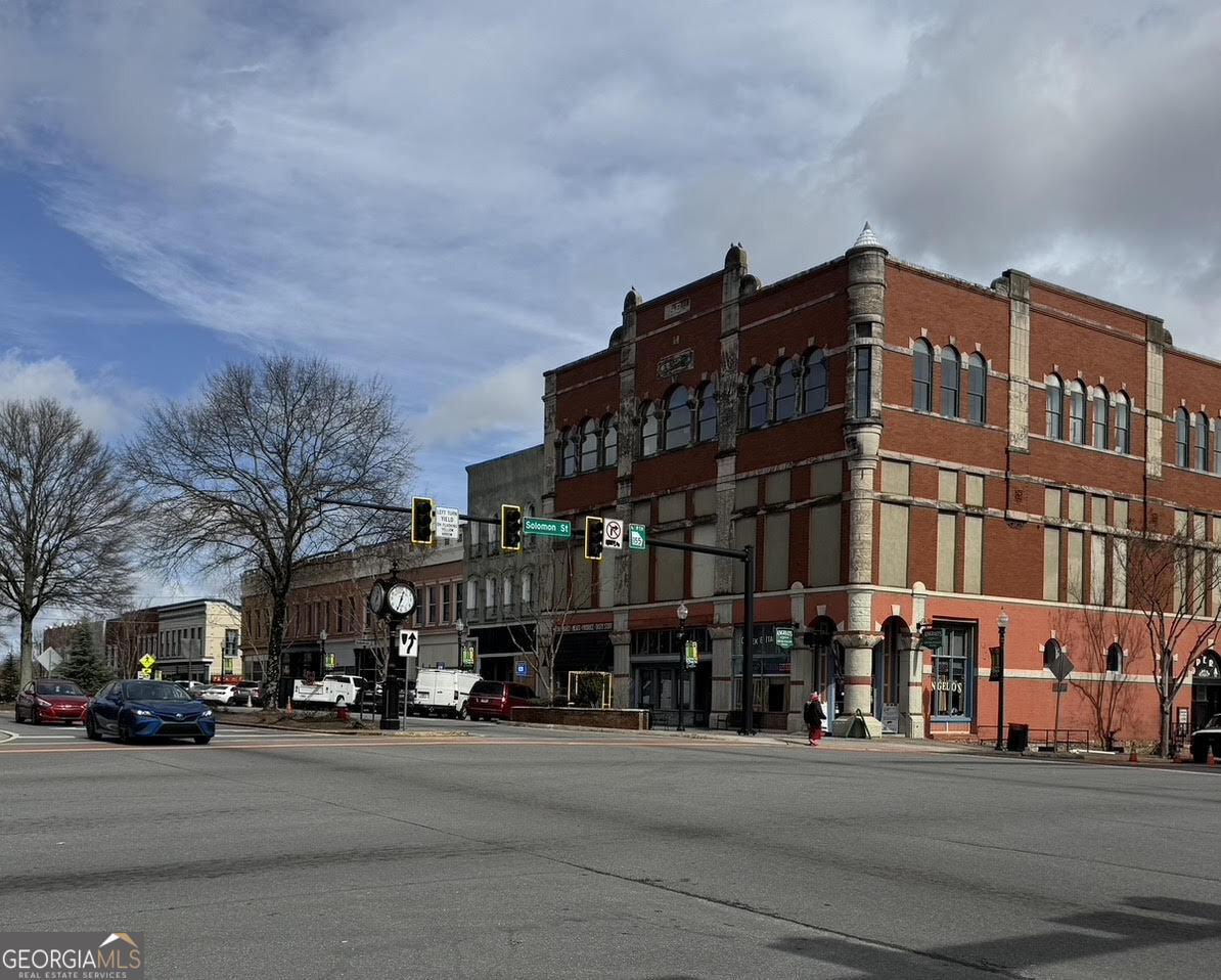 N Hill St, Griffin, GA 30223