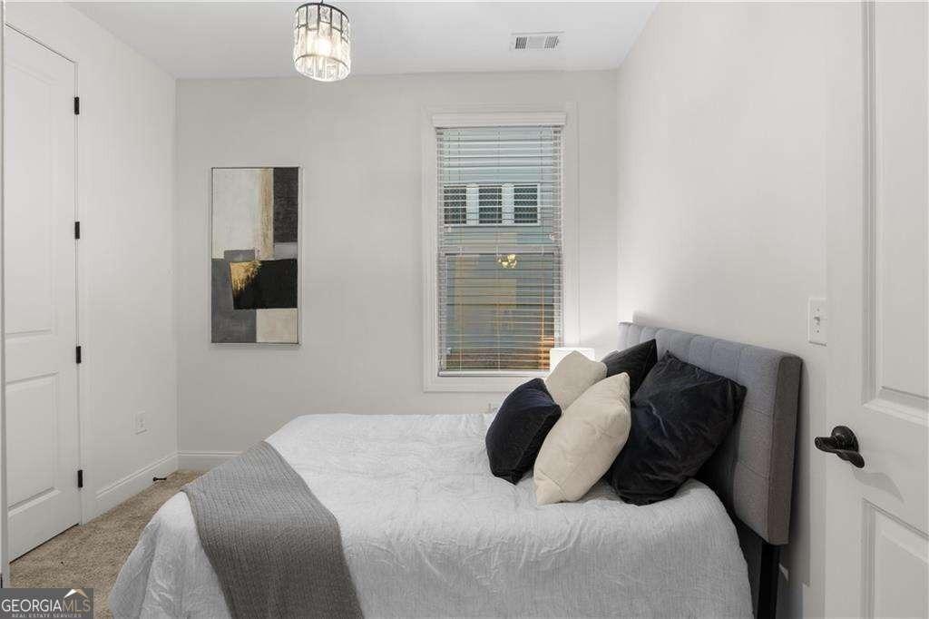 Cottonwood Cir, Peachtree City, GA 30269