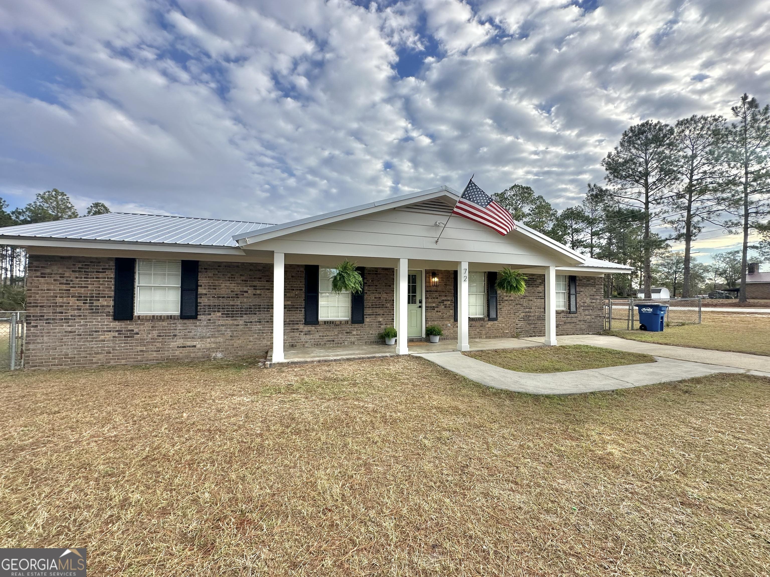 W Tenth St, Mc Rae Helena, GA 31037
