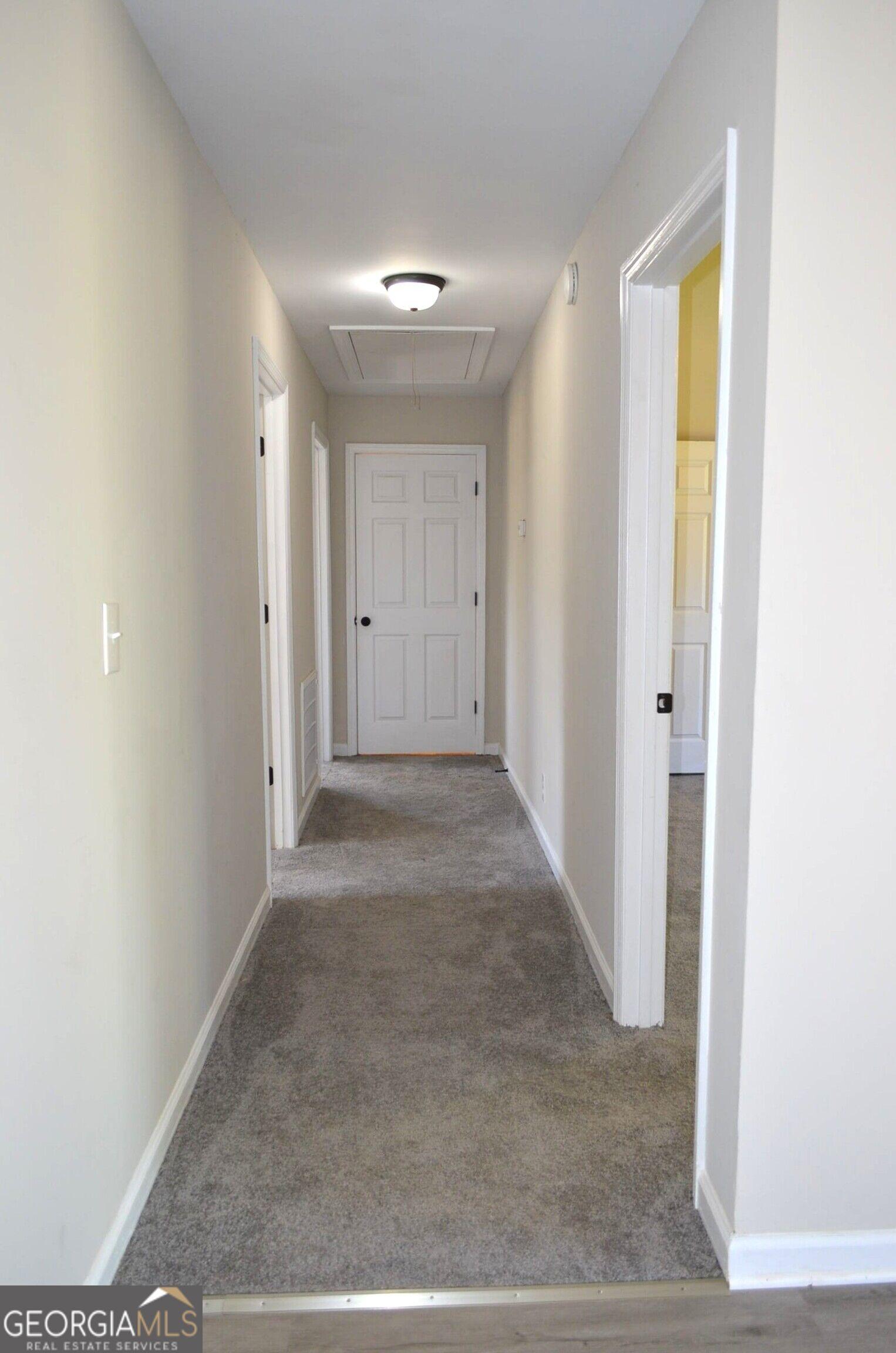 Gwendale Dr E, Lizella, GA 31052