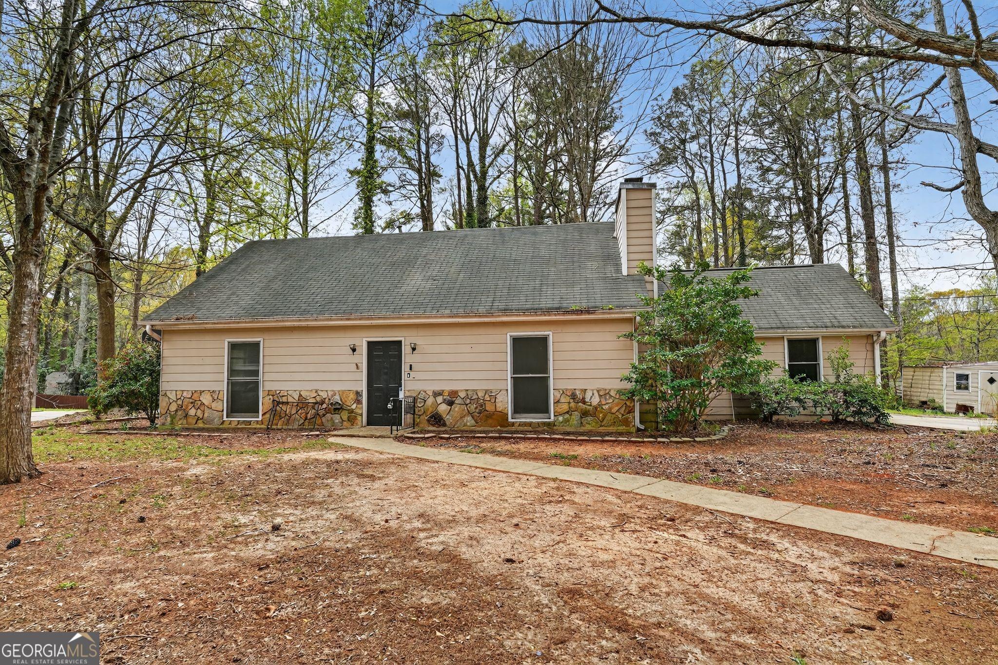 Cave Springs Ct, Ellenwood, GA 30294