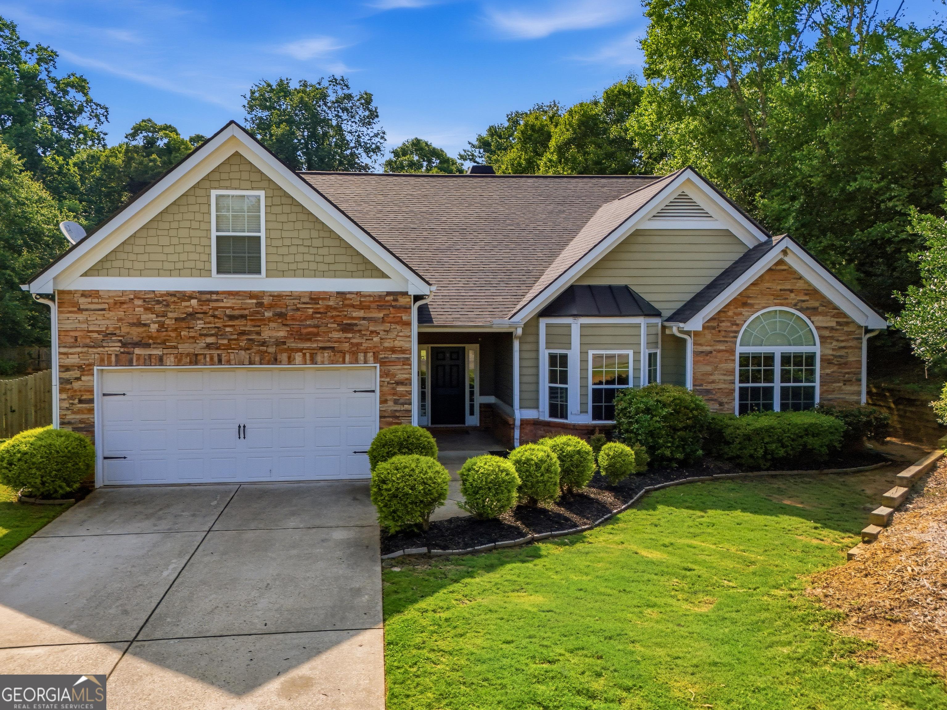 Cove Creek Dr, Flowery Branch, GA 30542