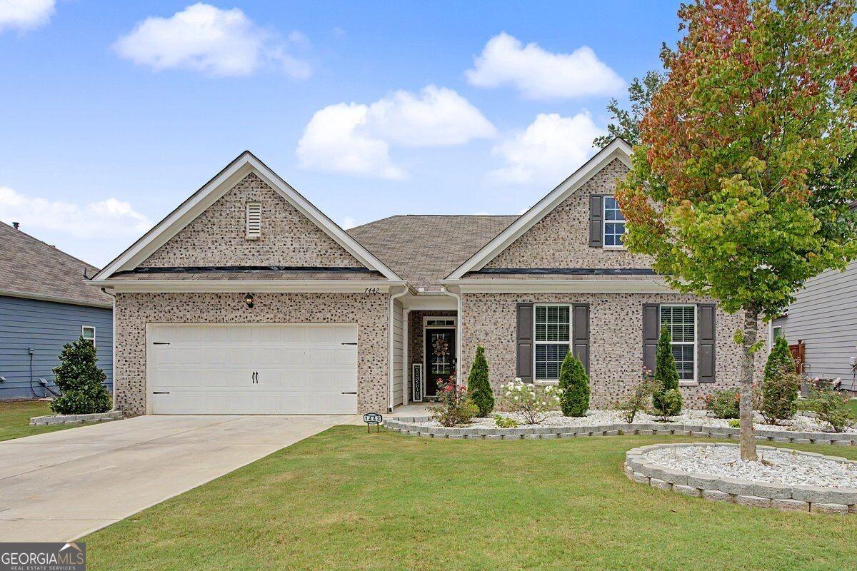 Jennadee Dr, Fairburn, GA 30213