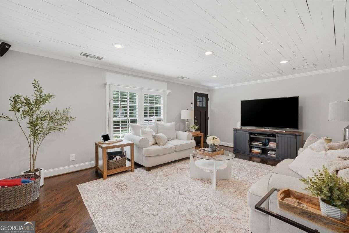 Holly St, Canton, GA 30114