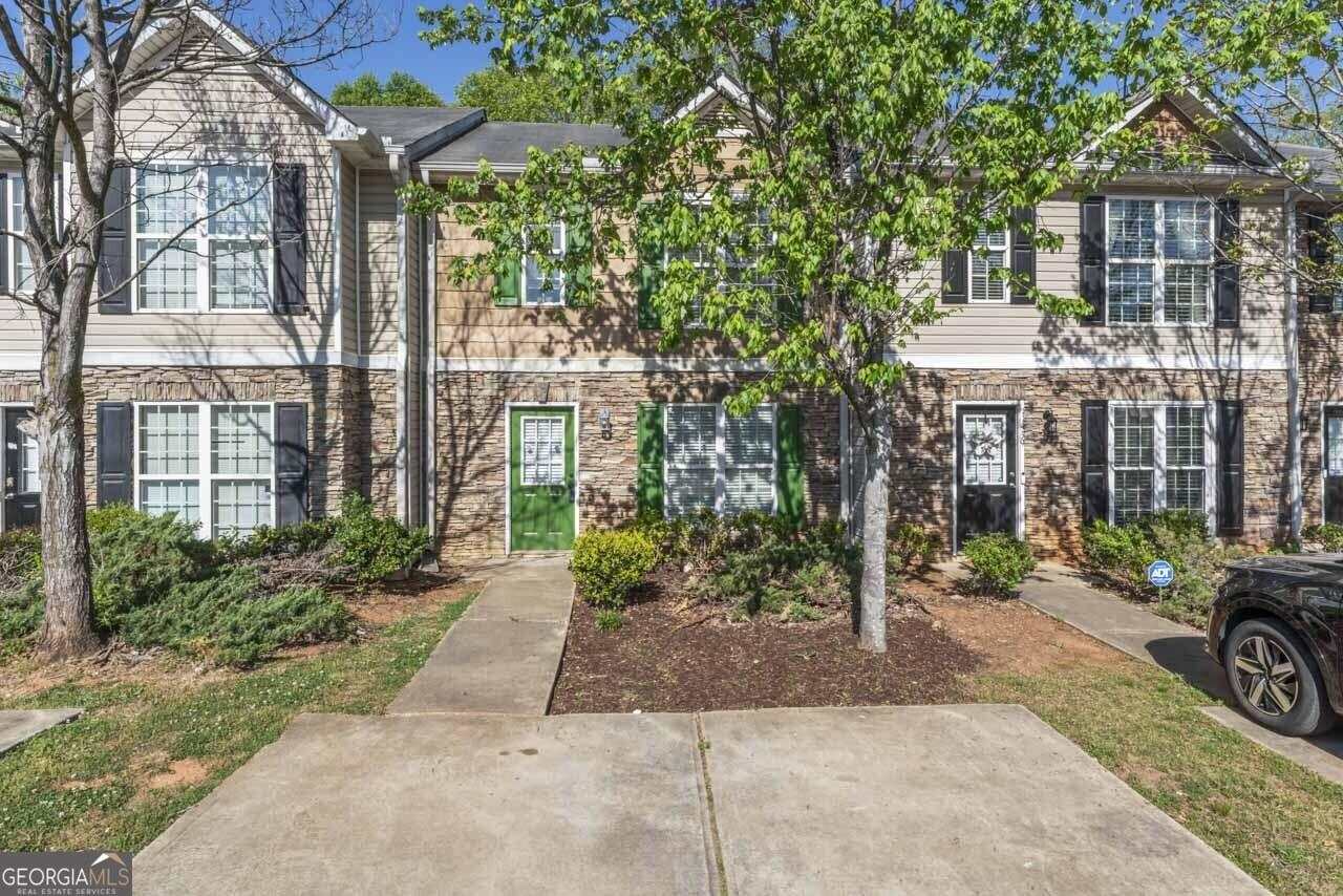 S Grove Dr, Lovejoy, GA 30228