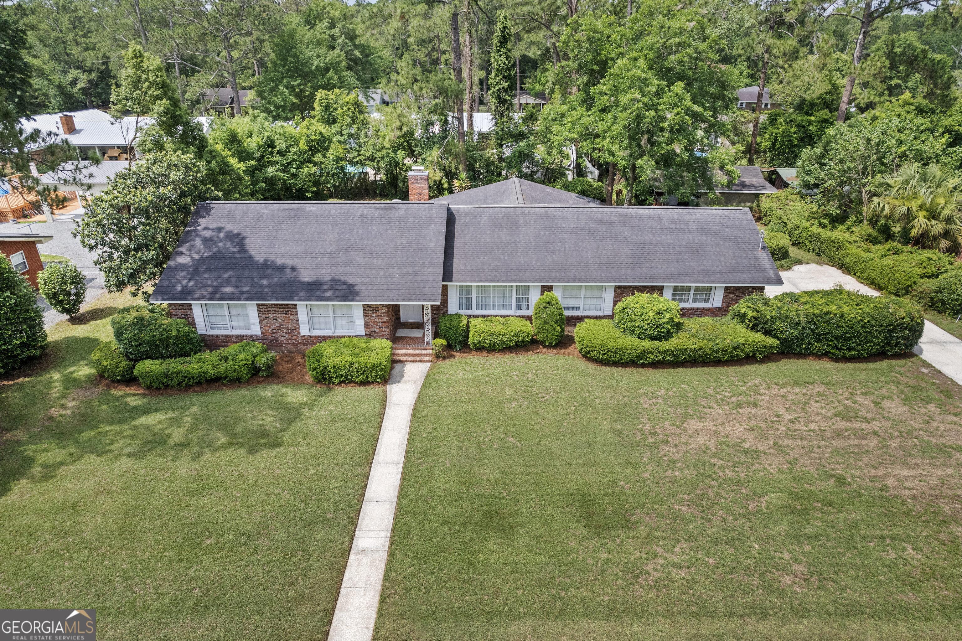 W Magnolia St, Jesup, GA 31545