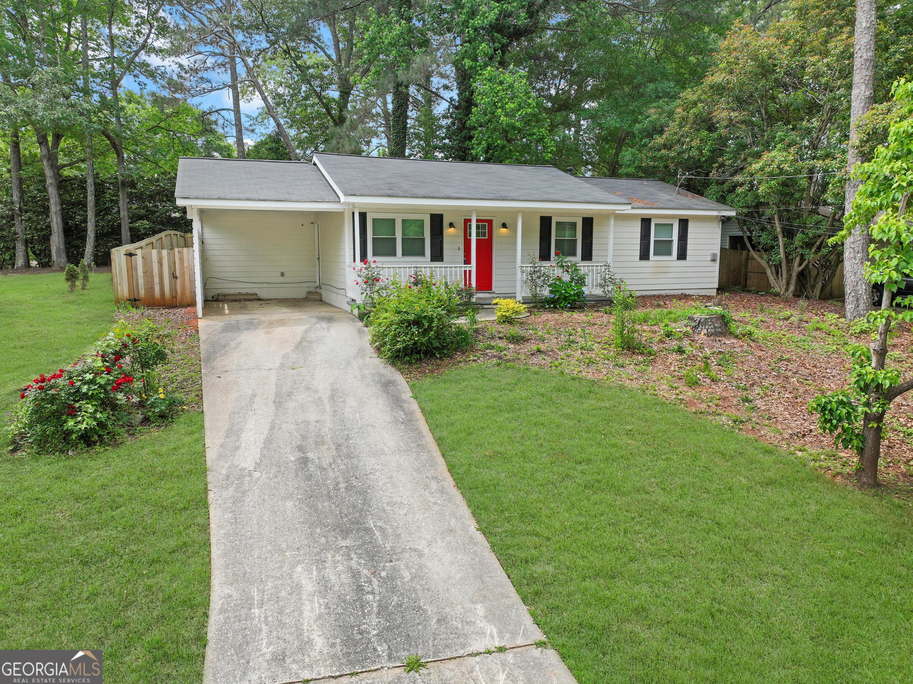 Lakeridge Dr Se, Conyers, GA 30094