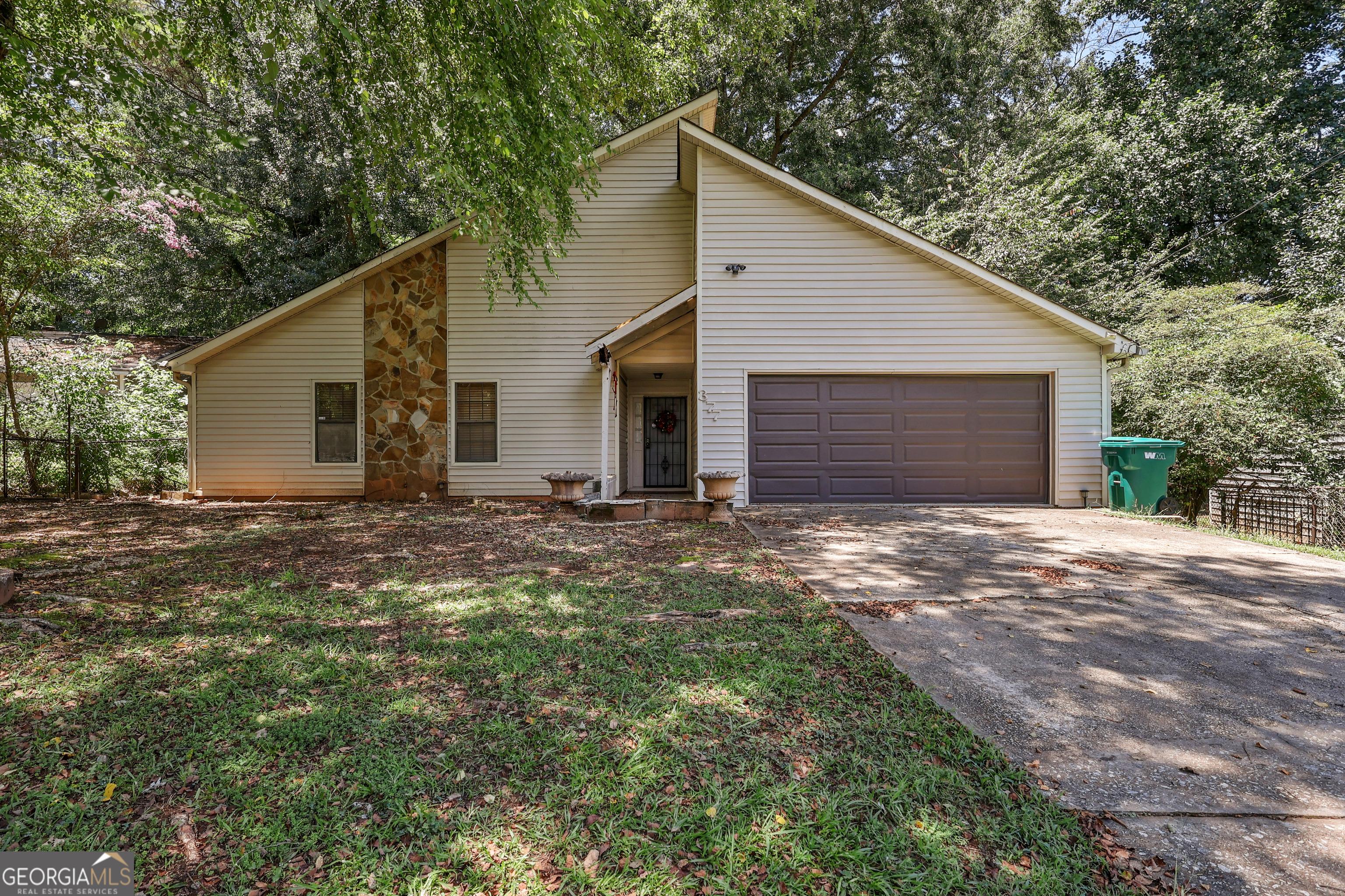 Sir William Ct, Jonesboro, GA 30238