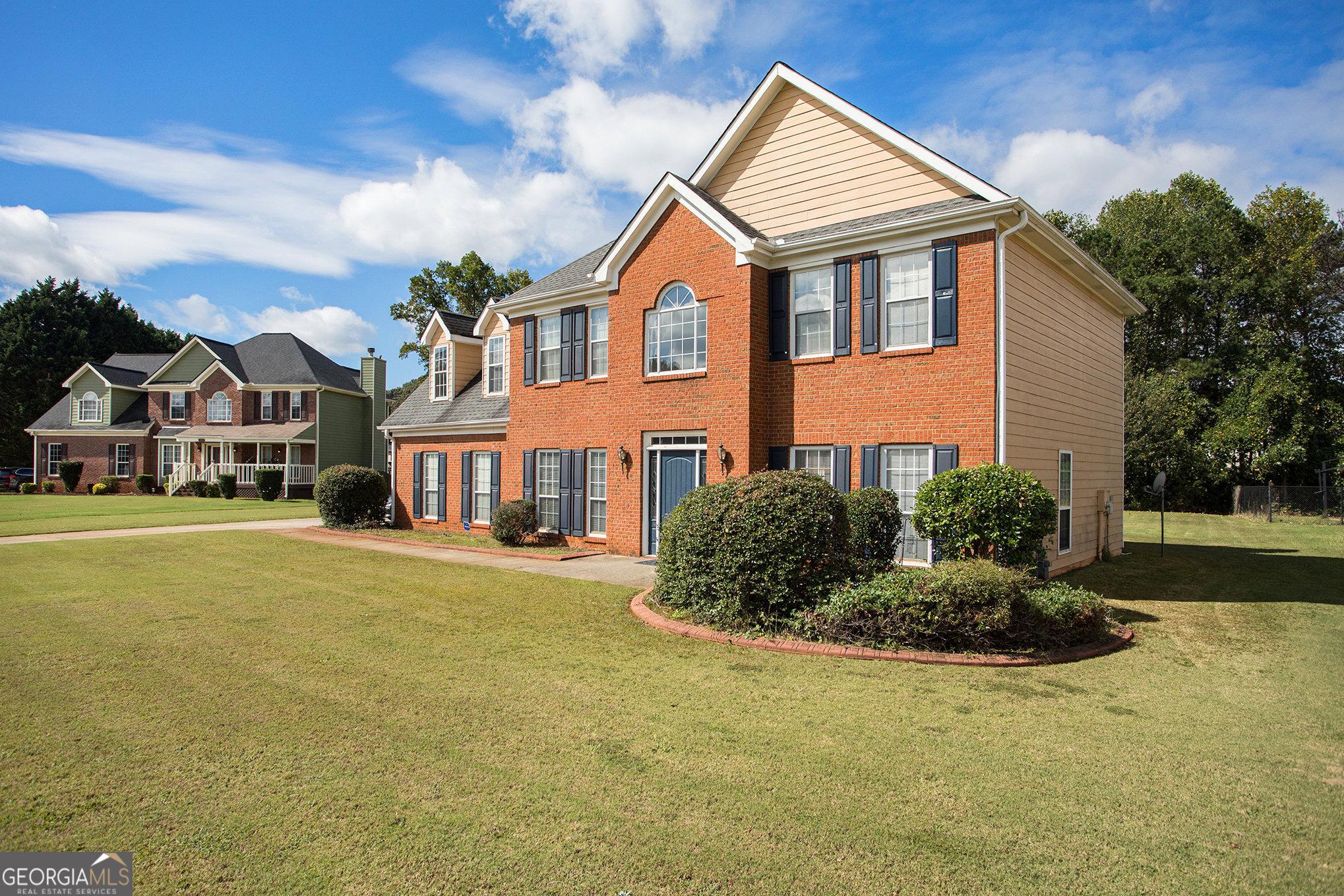 Essex Pl, Ellenwood, GA 30294