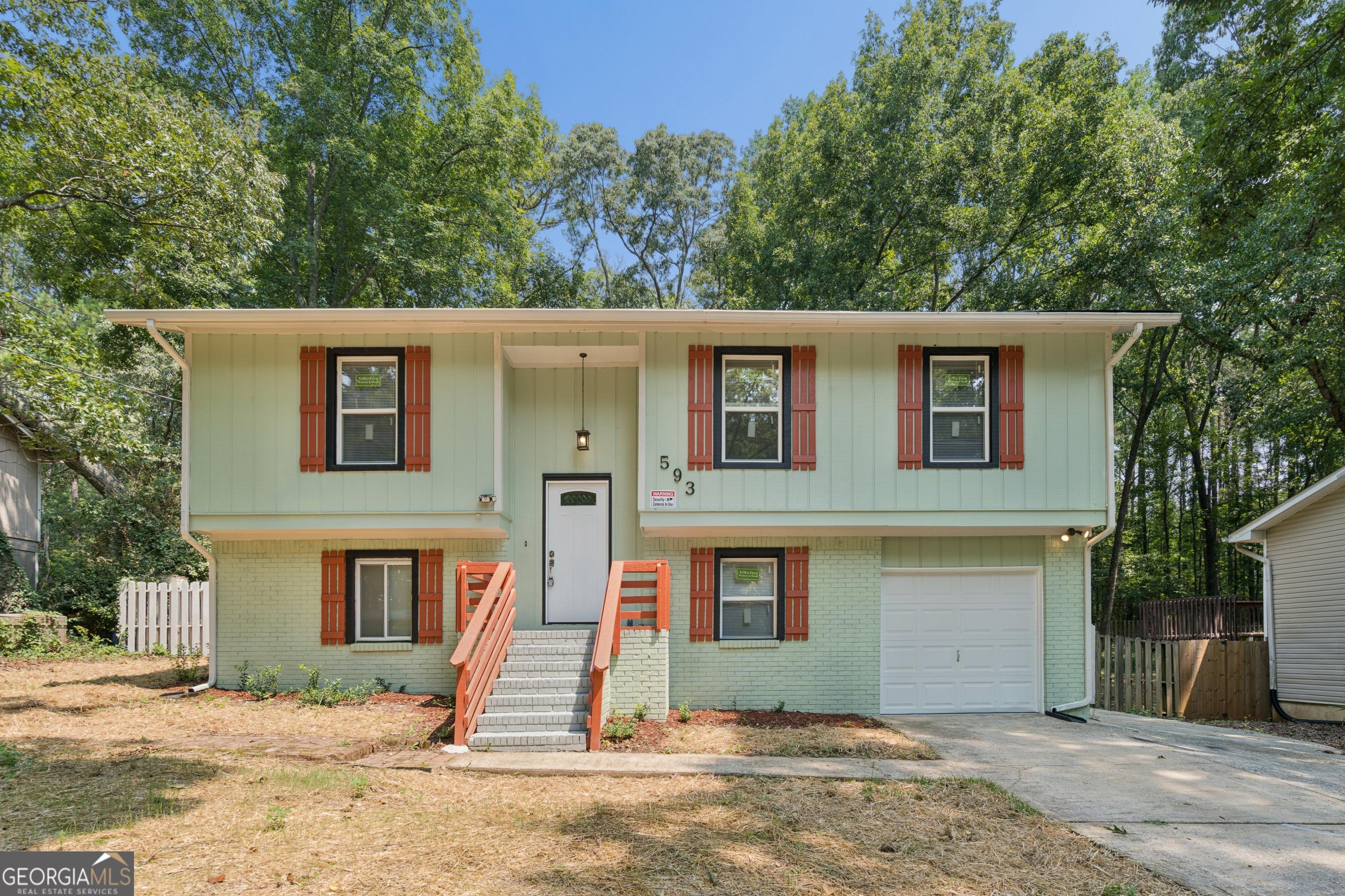 Country Lane Dr, Jonesboro, GA 30238