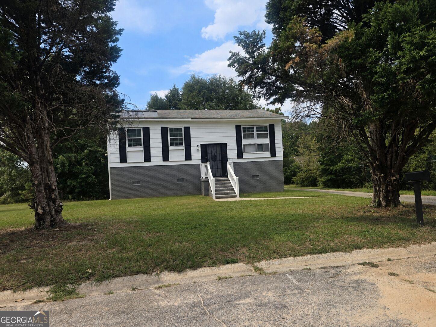 Majestic Ct, Macon, GA 31217