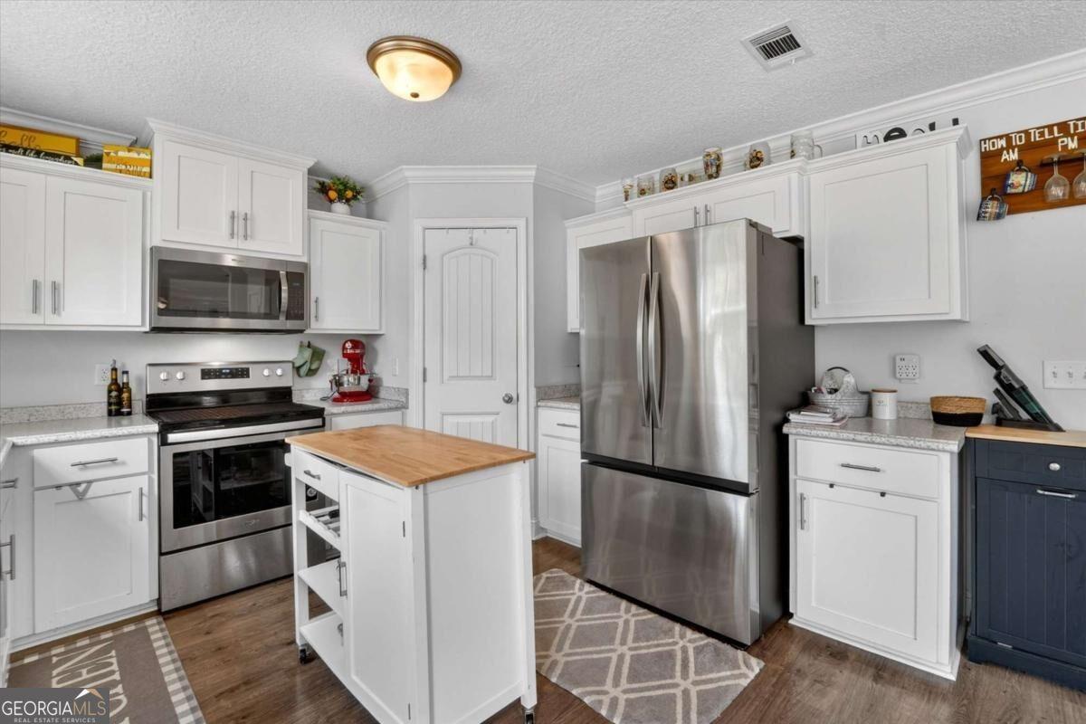 Waterlily Ct, Hinesville, GA 31313